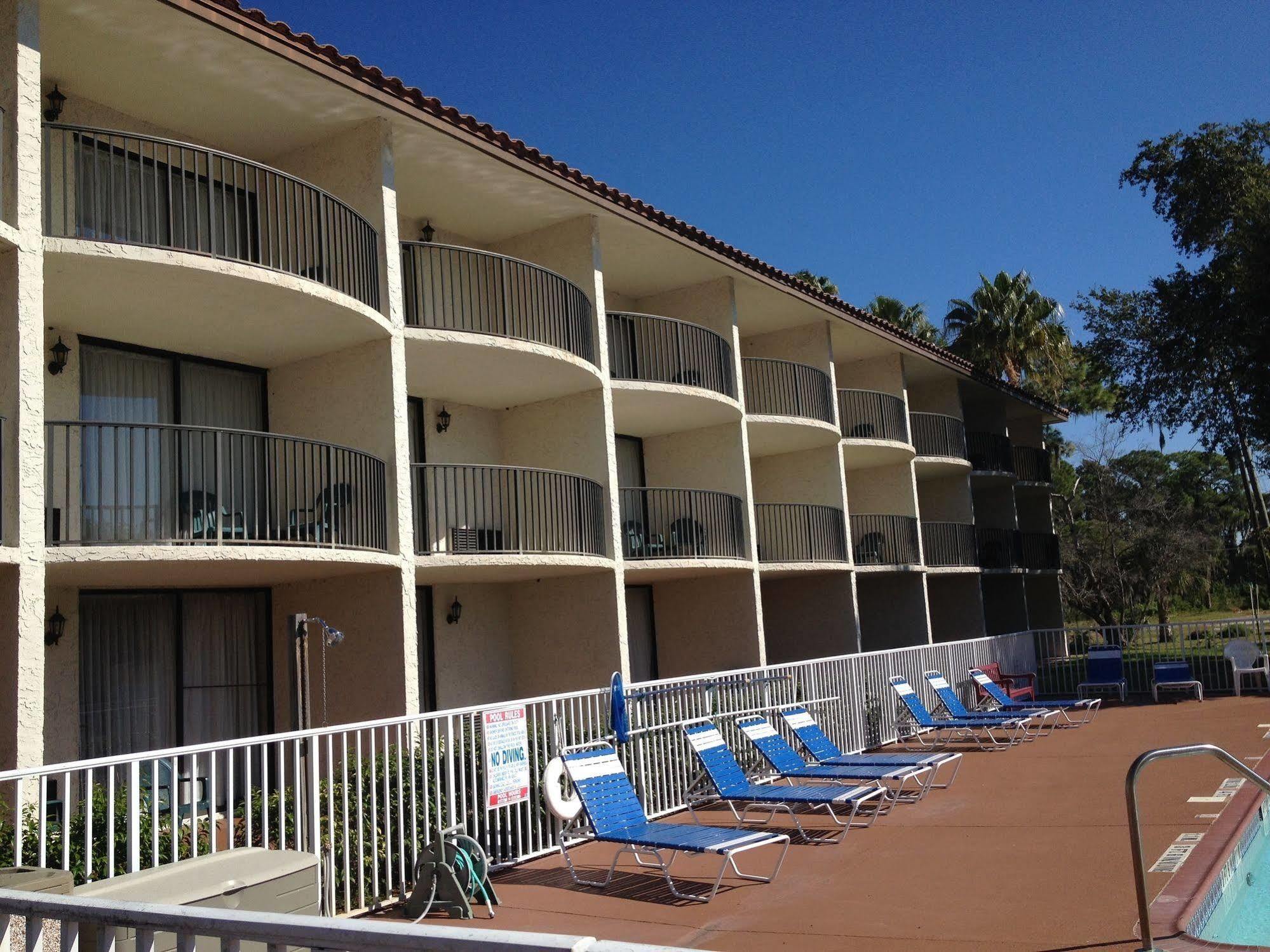 Vista Tarpon