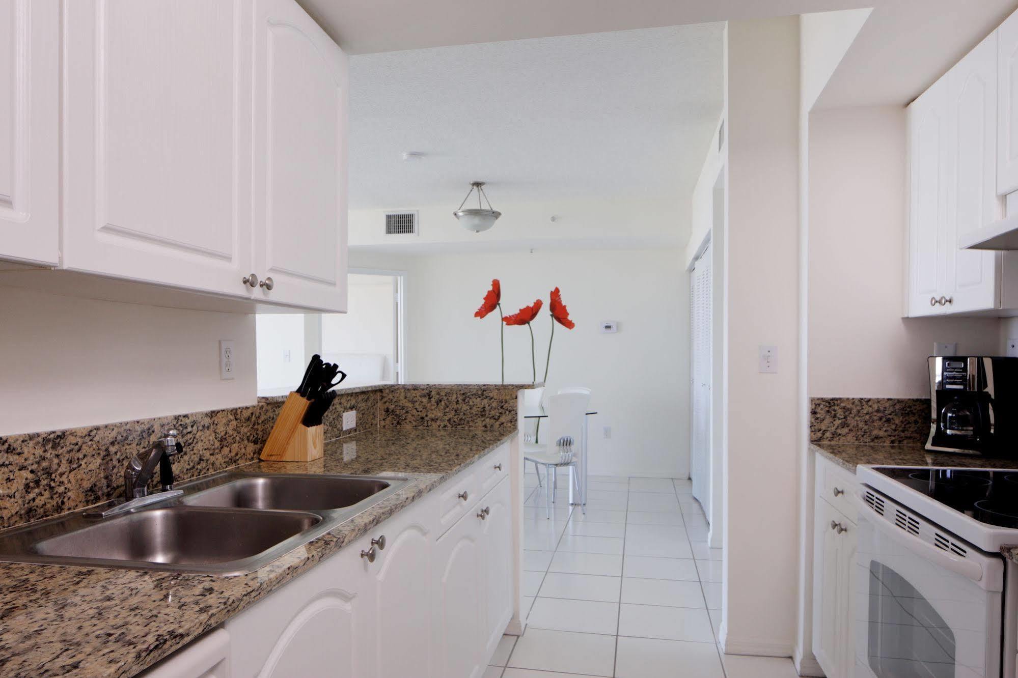 Miami Waterfront * Sunny Isles Beach