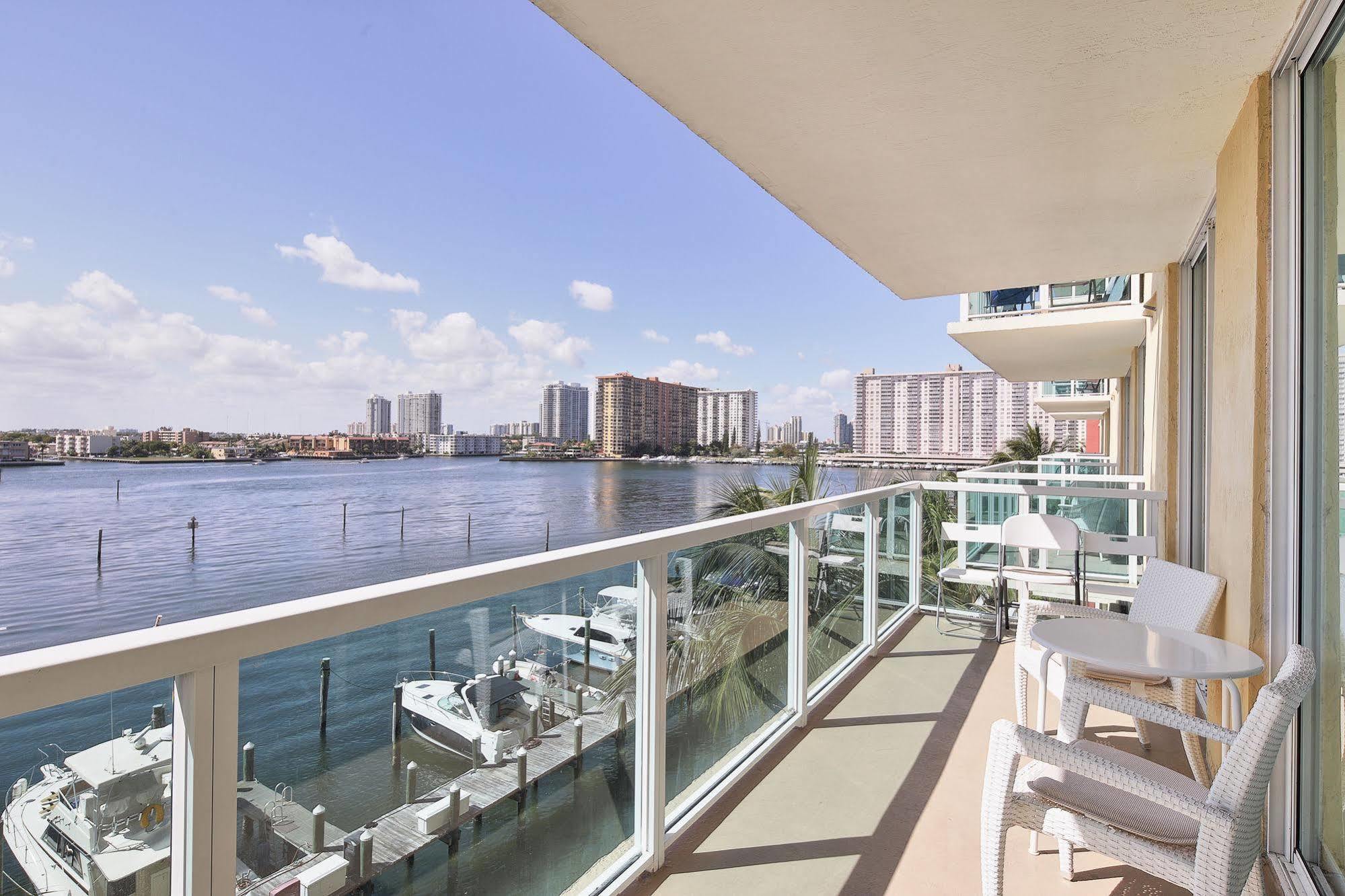 Miami Waterfront Apartment Sunny Isles Beach