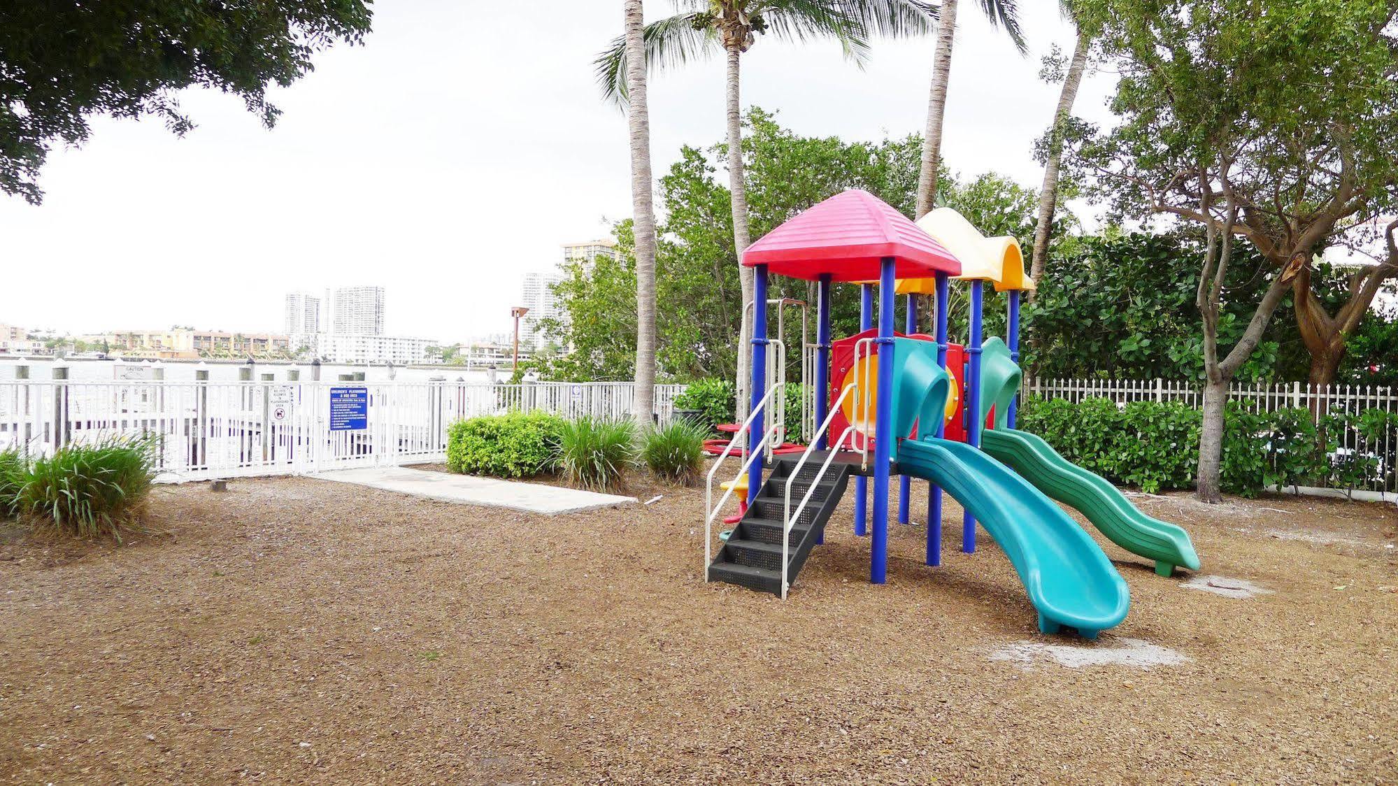 Miami Waterfront Apartment Sunny Isles Beach