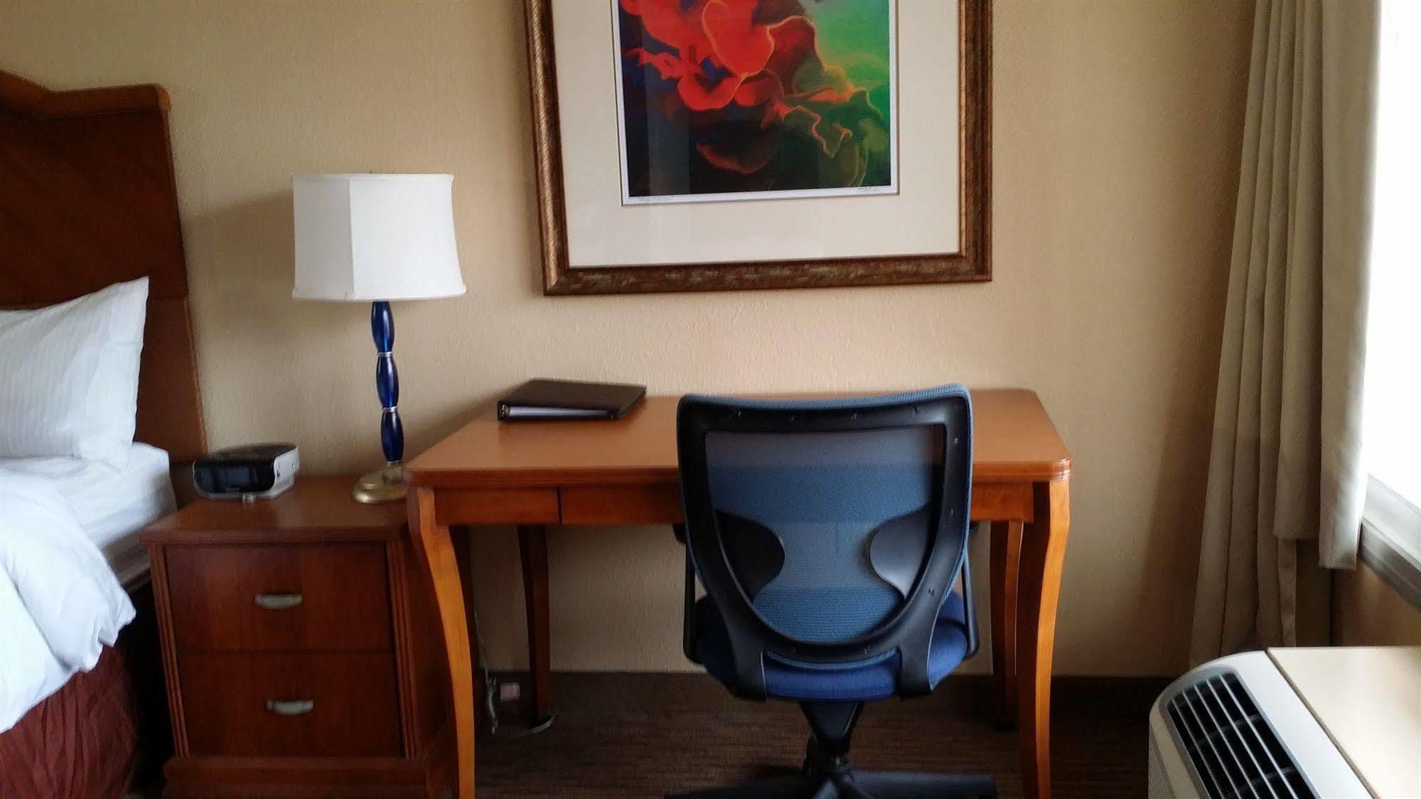 Maingate Hotel 3*
