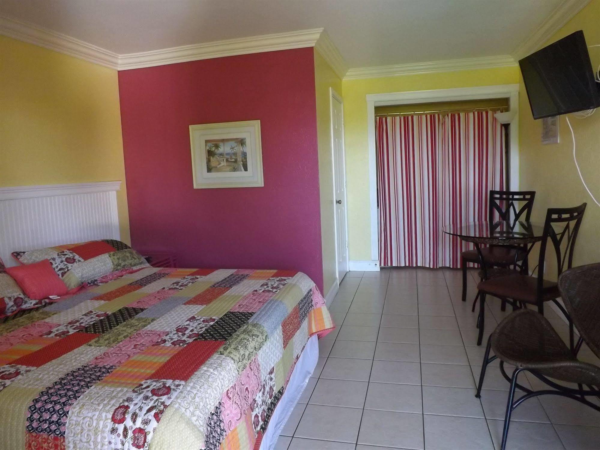 Motel Palm Breeze Hotel 3*