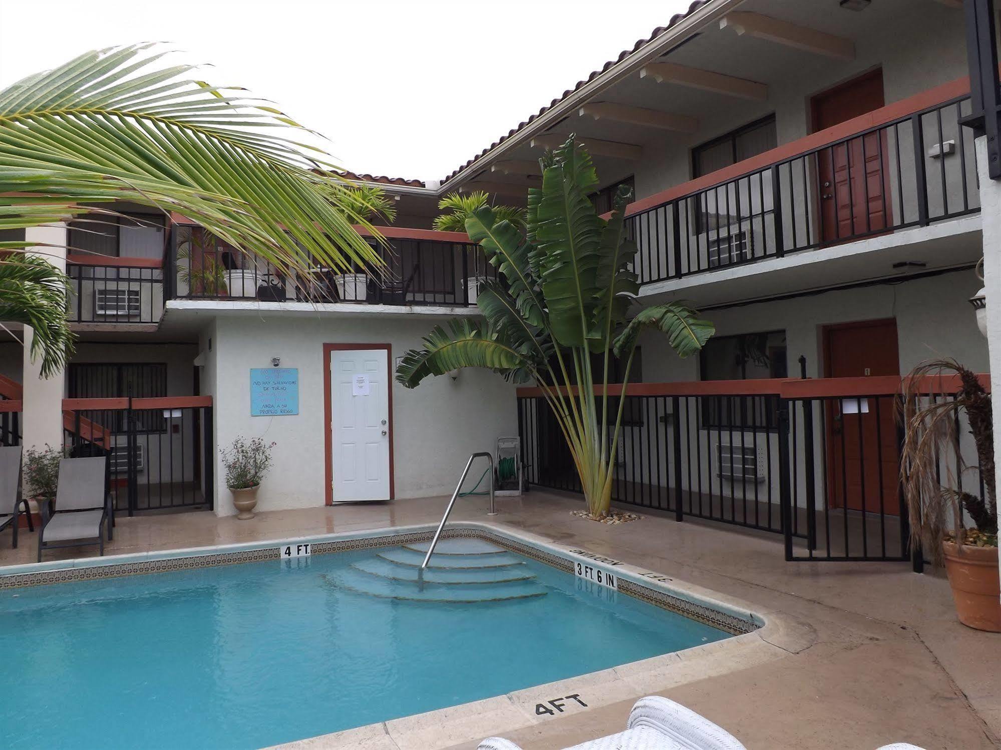 Motel Palm Breeze Hotel 3*