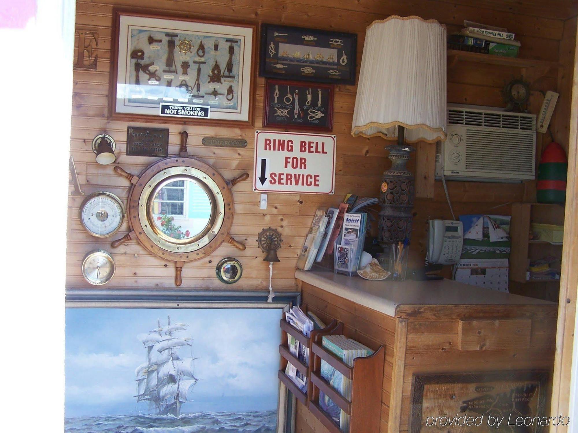 Floating Sea Cove And Marina 2* Marathon