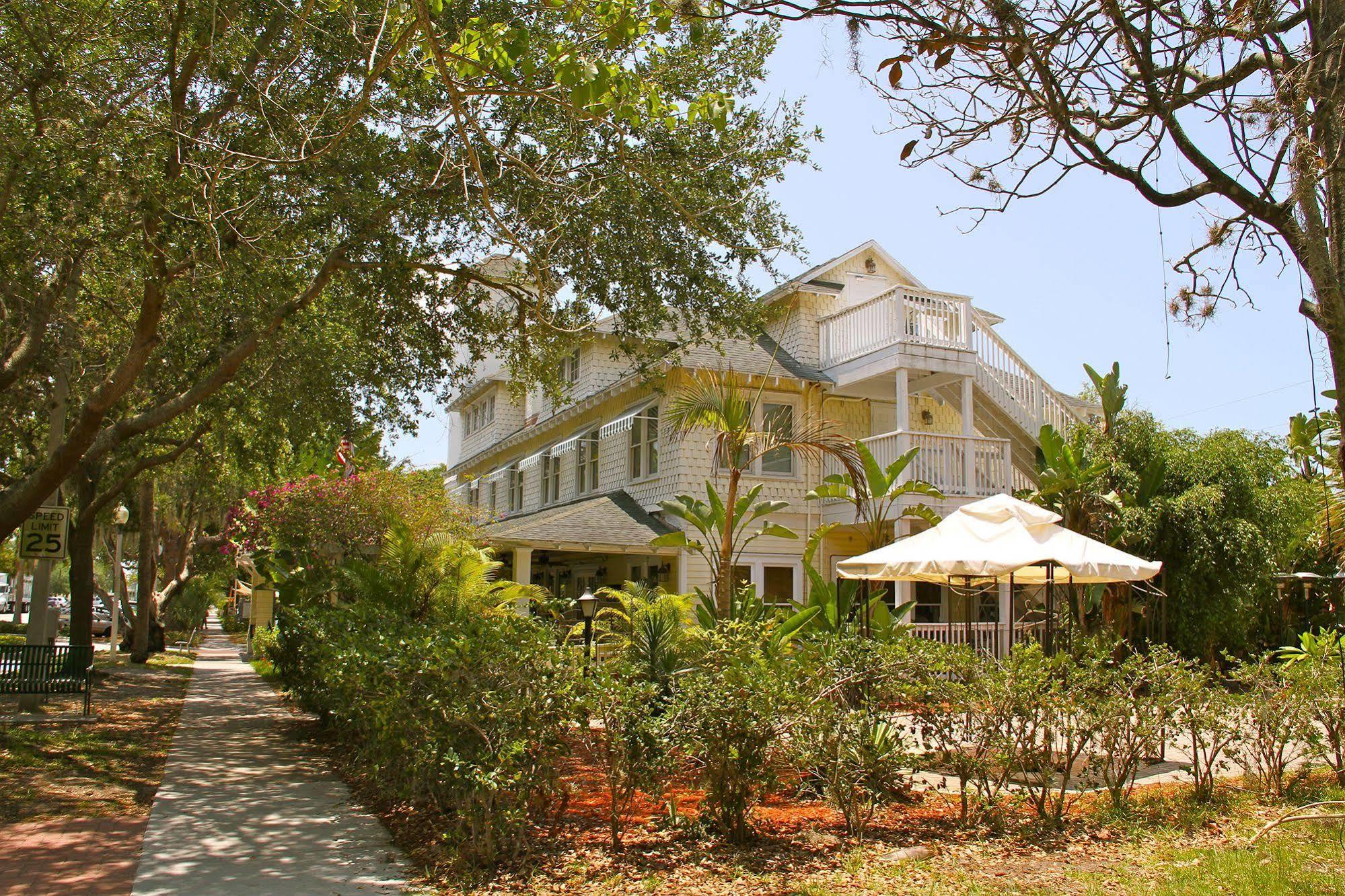 Hotel Peninsula Bed & Cocktails Gulfport