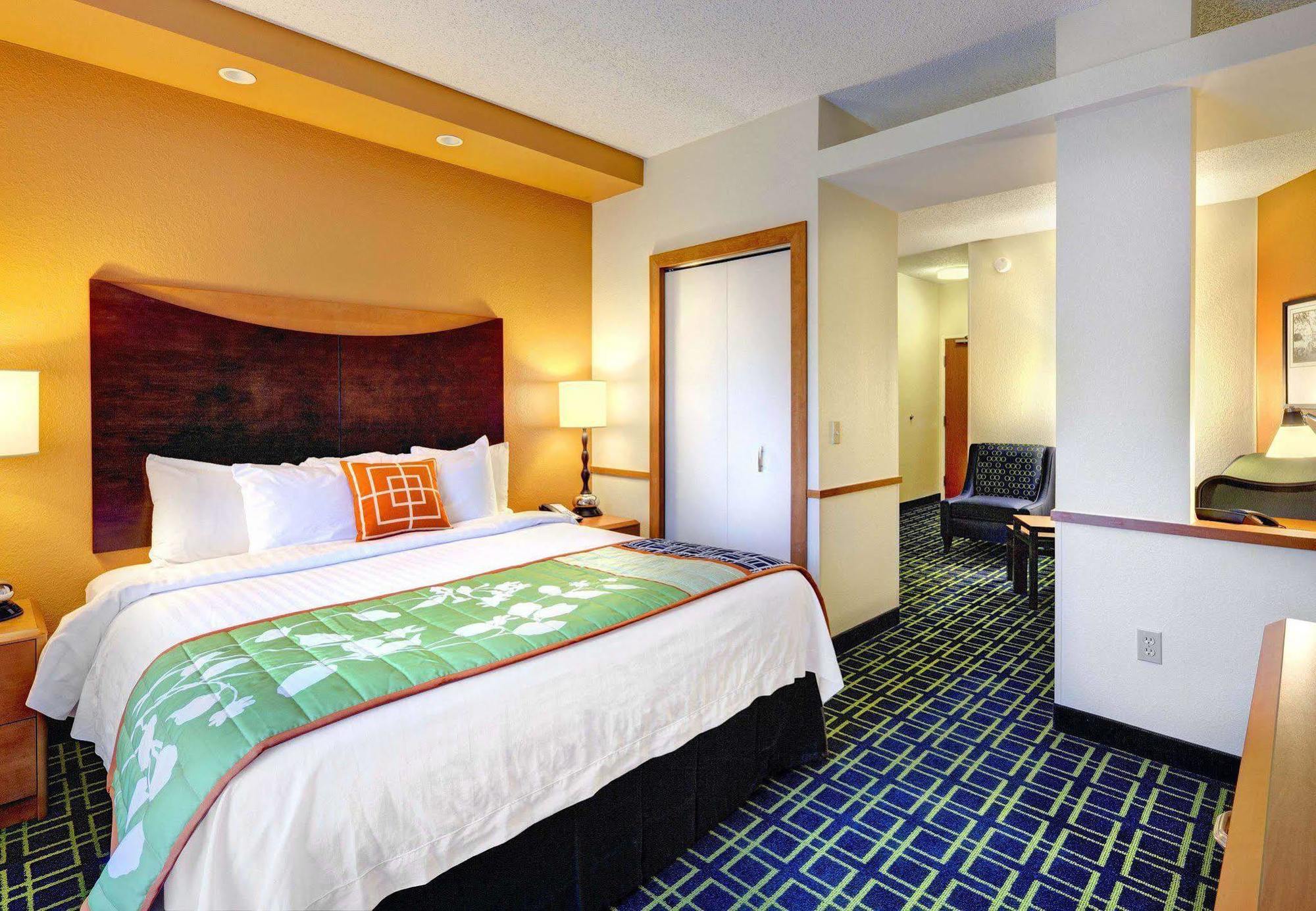 Hotel Fairfield & By Marriott