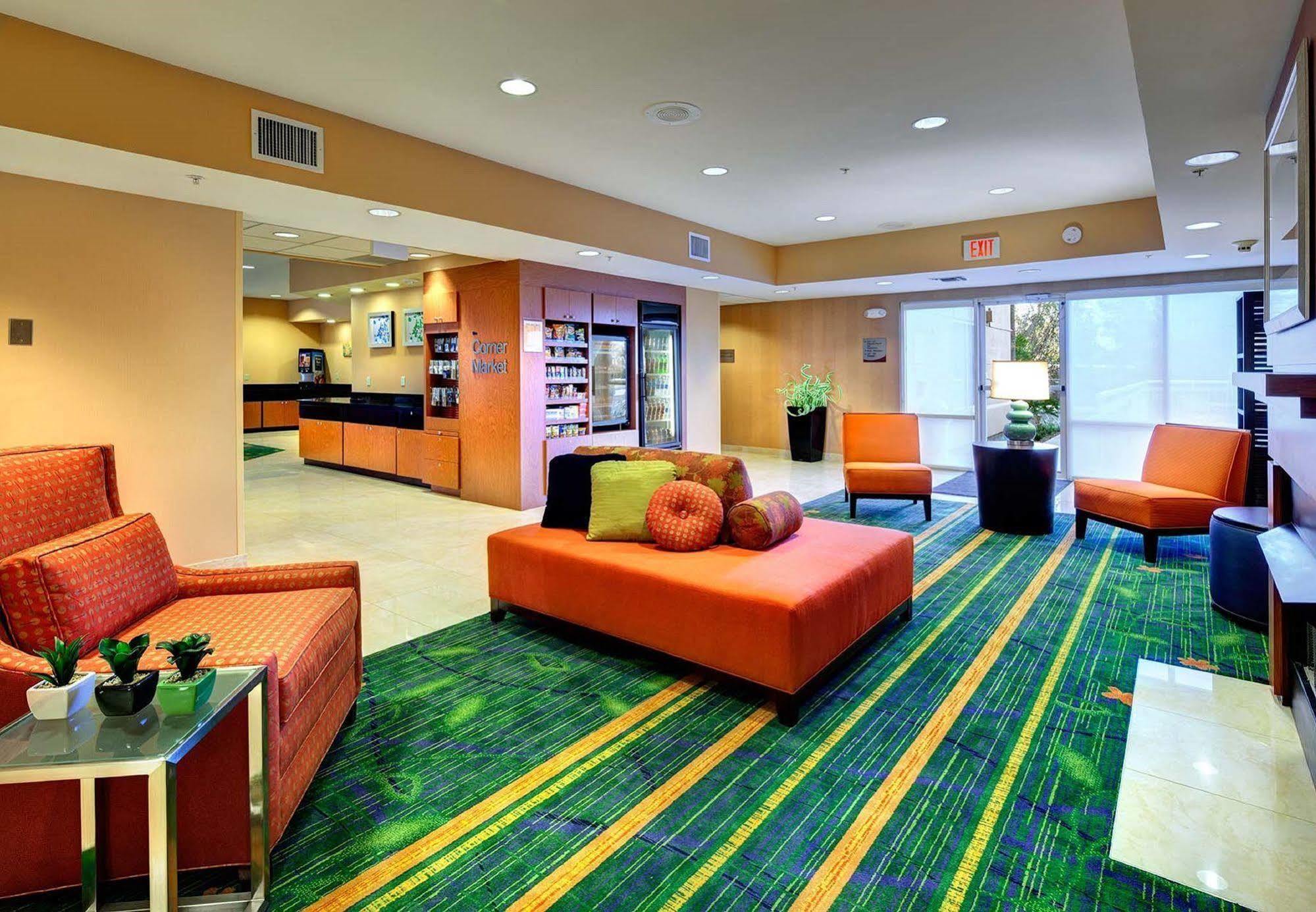 Hotel Fairfield & By Marriott 3*