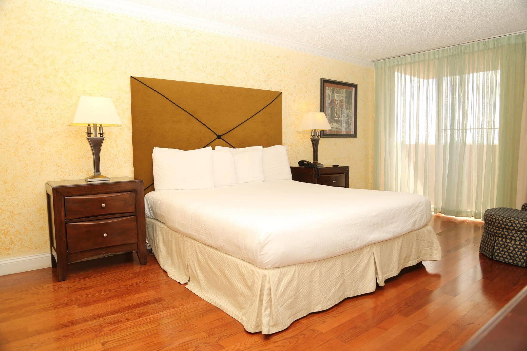 Hotel Chateau Mar Golf Resort, Trademark Collection By Wyndham Lauderhill