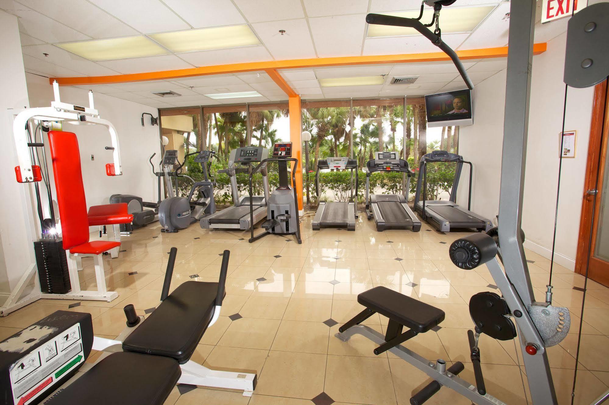 Chateau Mar Golf Resort, Trademark Collection By Wyndham Hotel Lauderhill
