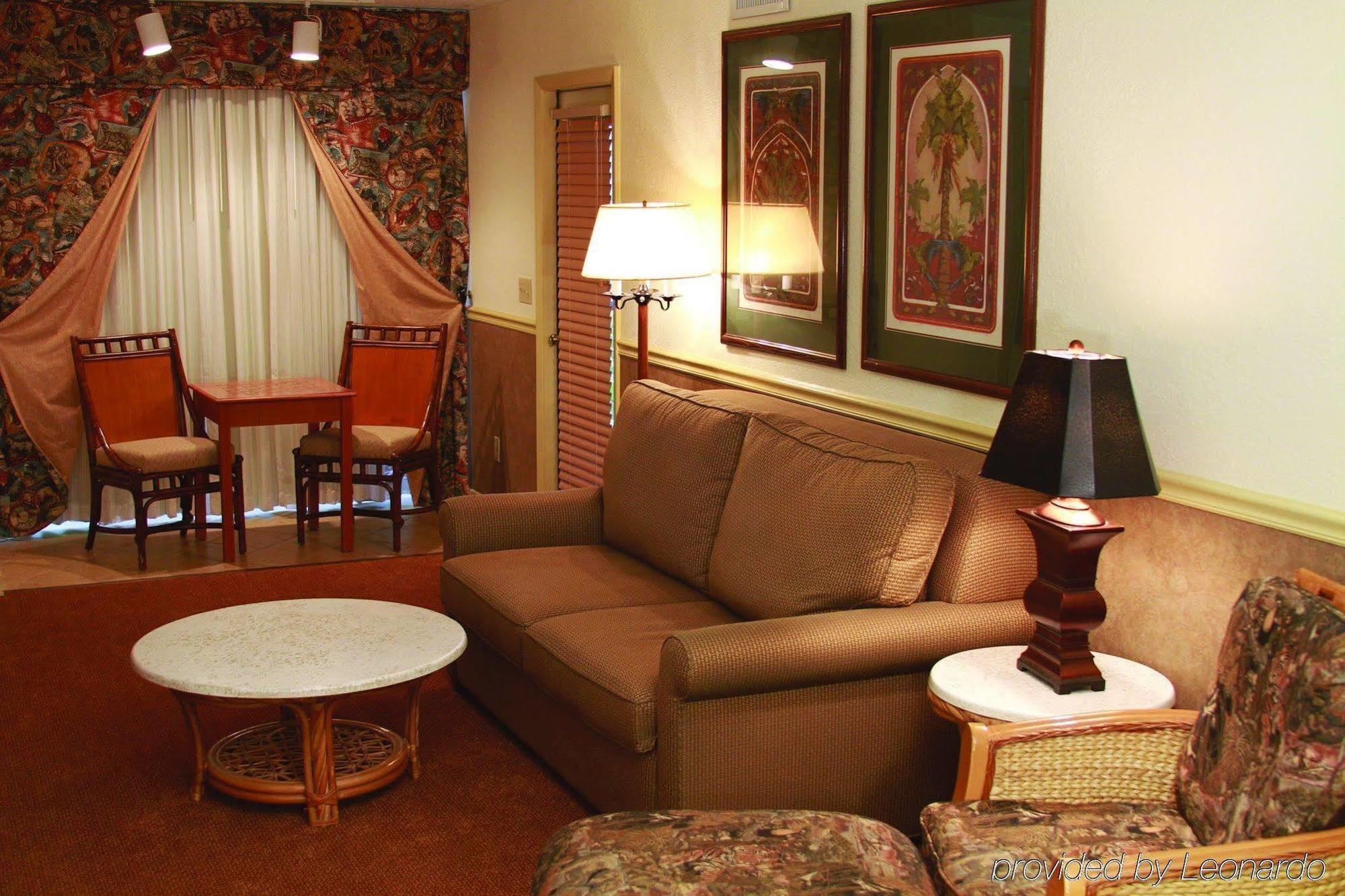 Parkway International Resort 3*