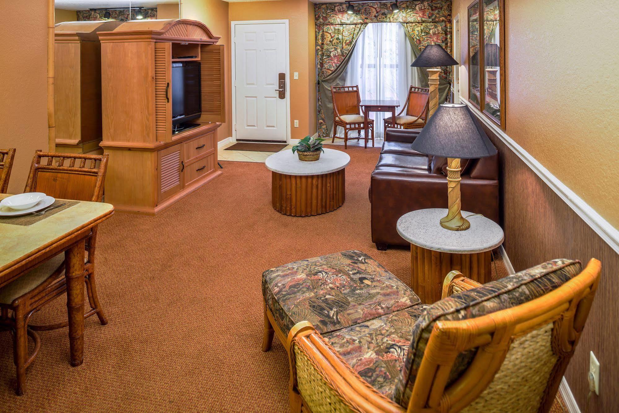 Parkway International Resort 3*