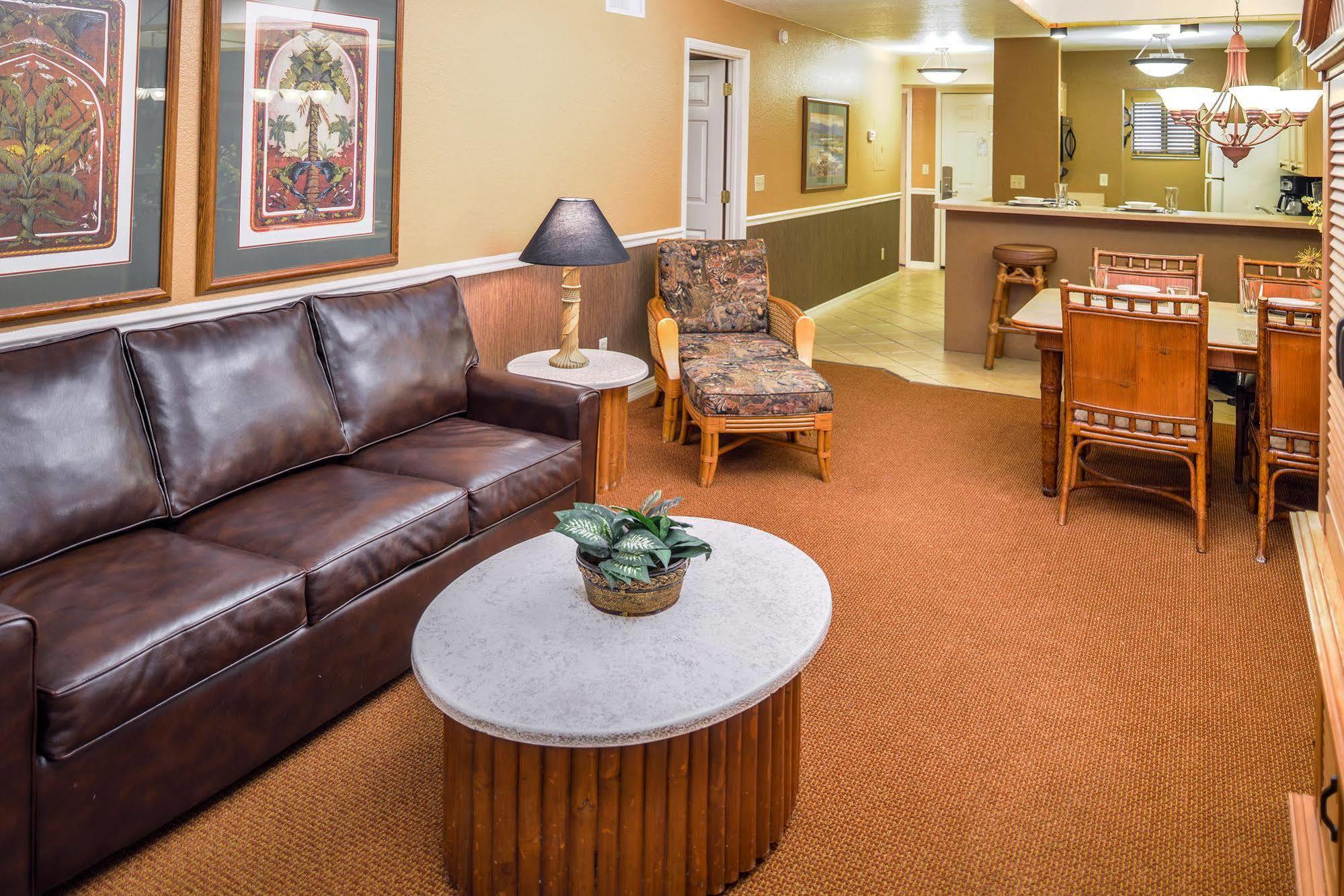 Resort Parkway International 3*