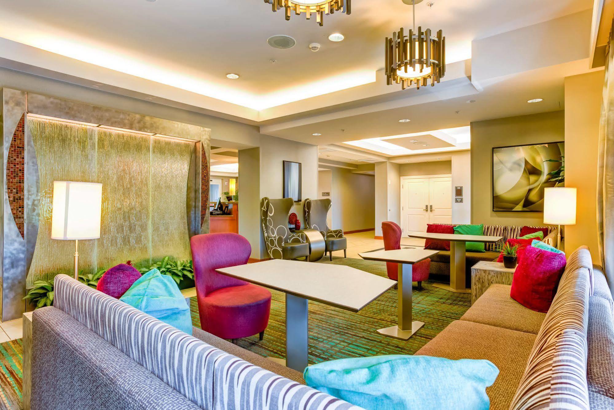 Hotel By Marriot Downtown 3*