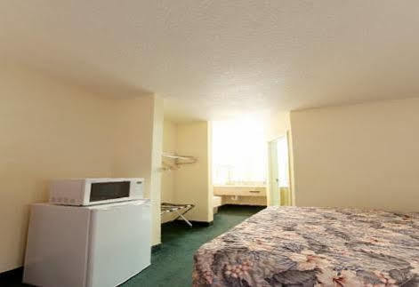 Motel Americas Value Florida Turnpike & I-95
