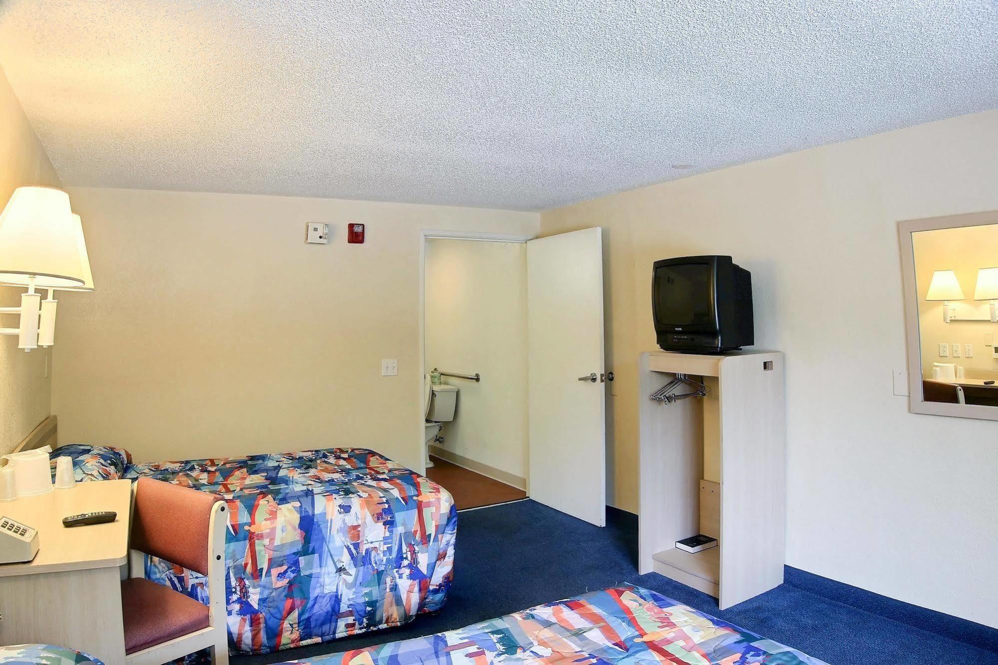 6 Palm Bay