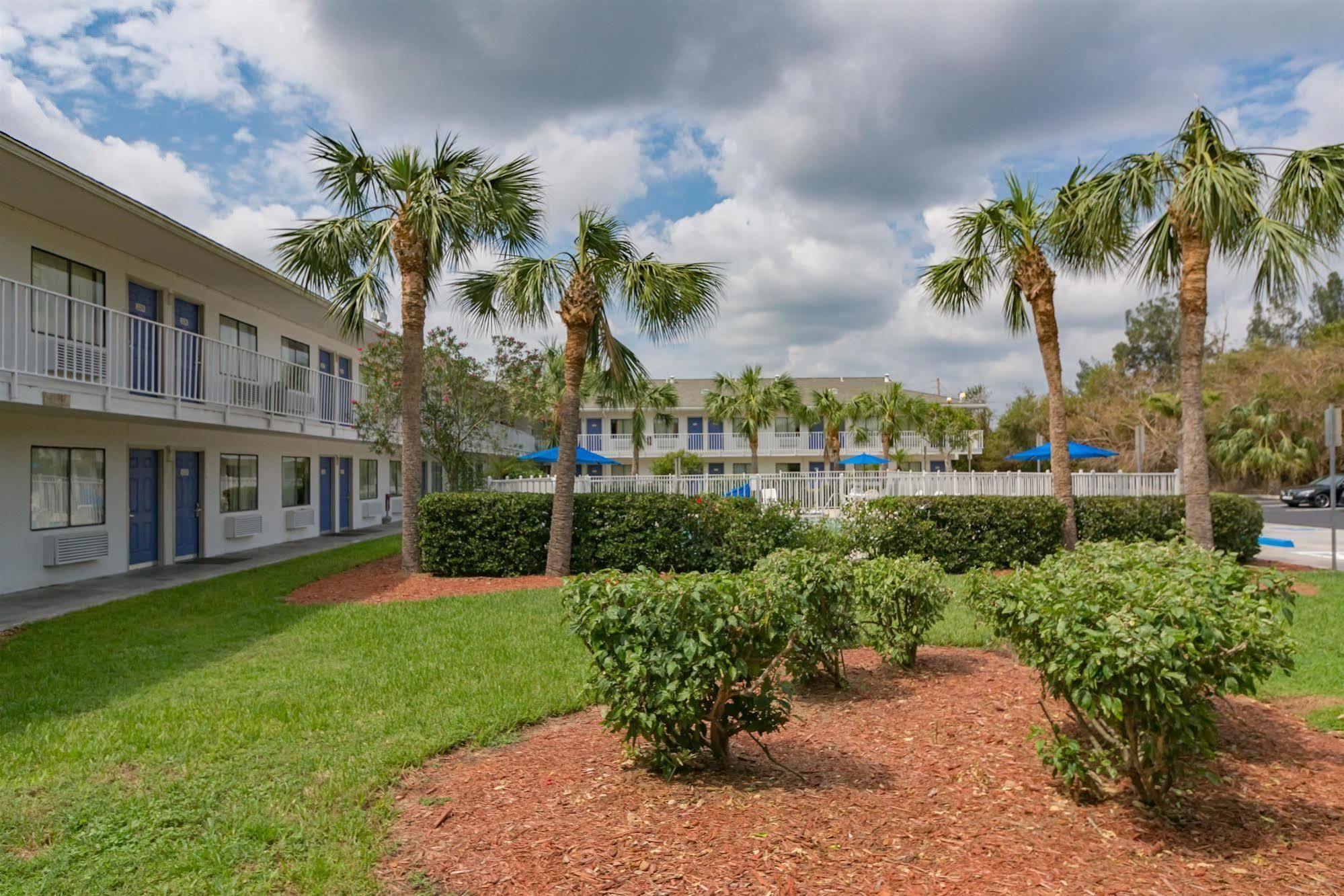 6-ft. Pierce, Fl Fort Pierce