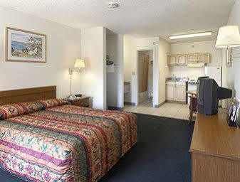 Magnuson Hotel 2*
