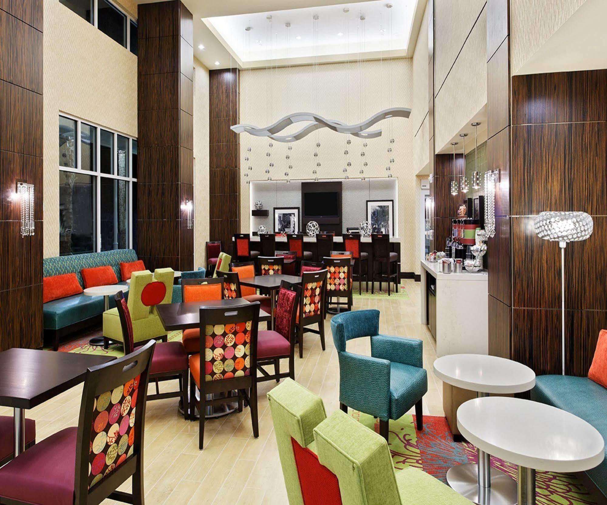 Hampton & Orlando North Hotel