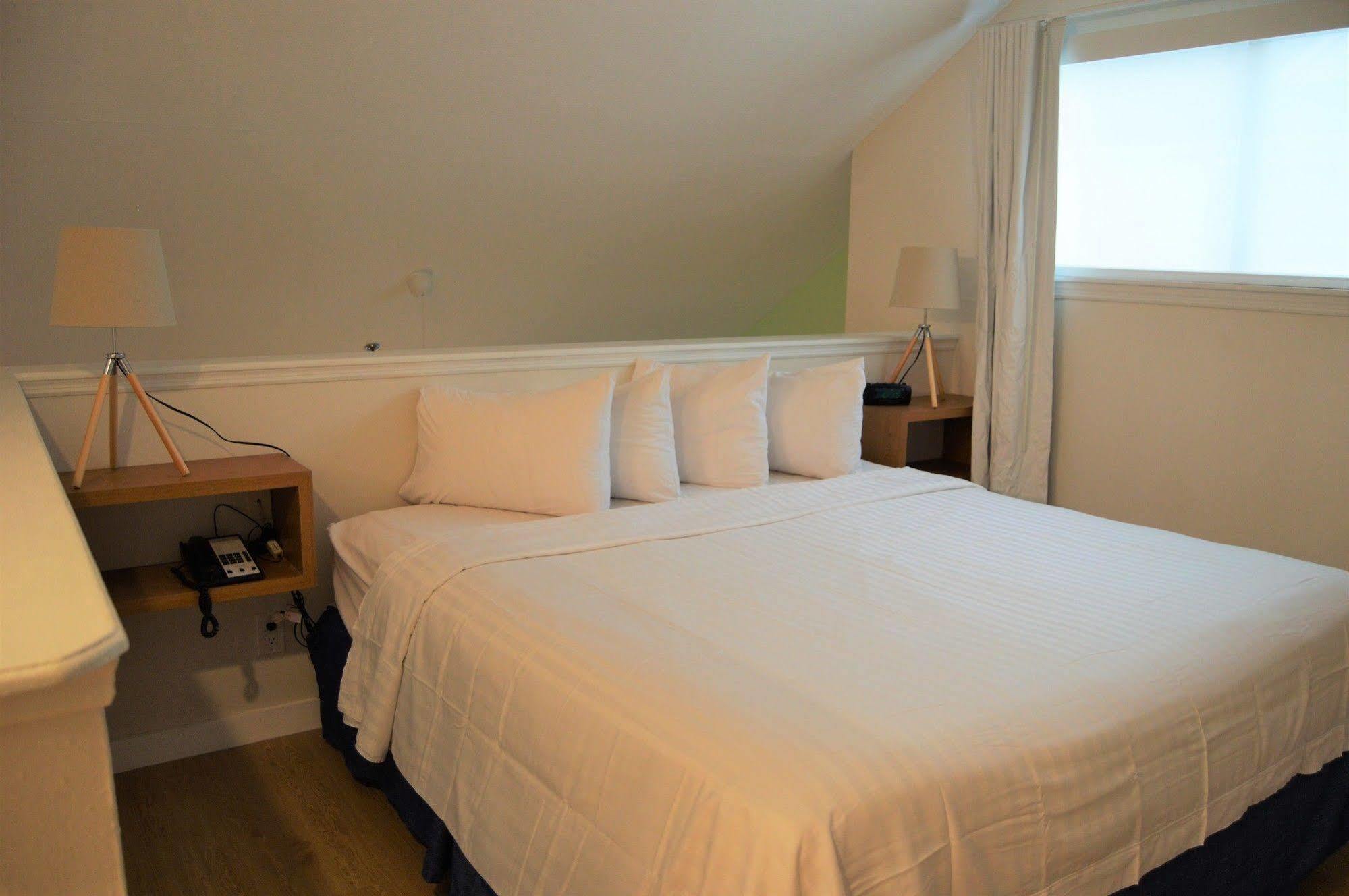 Hotel & Miami Airport West 3*