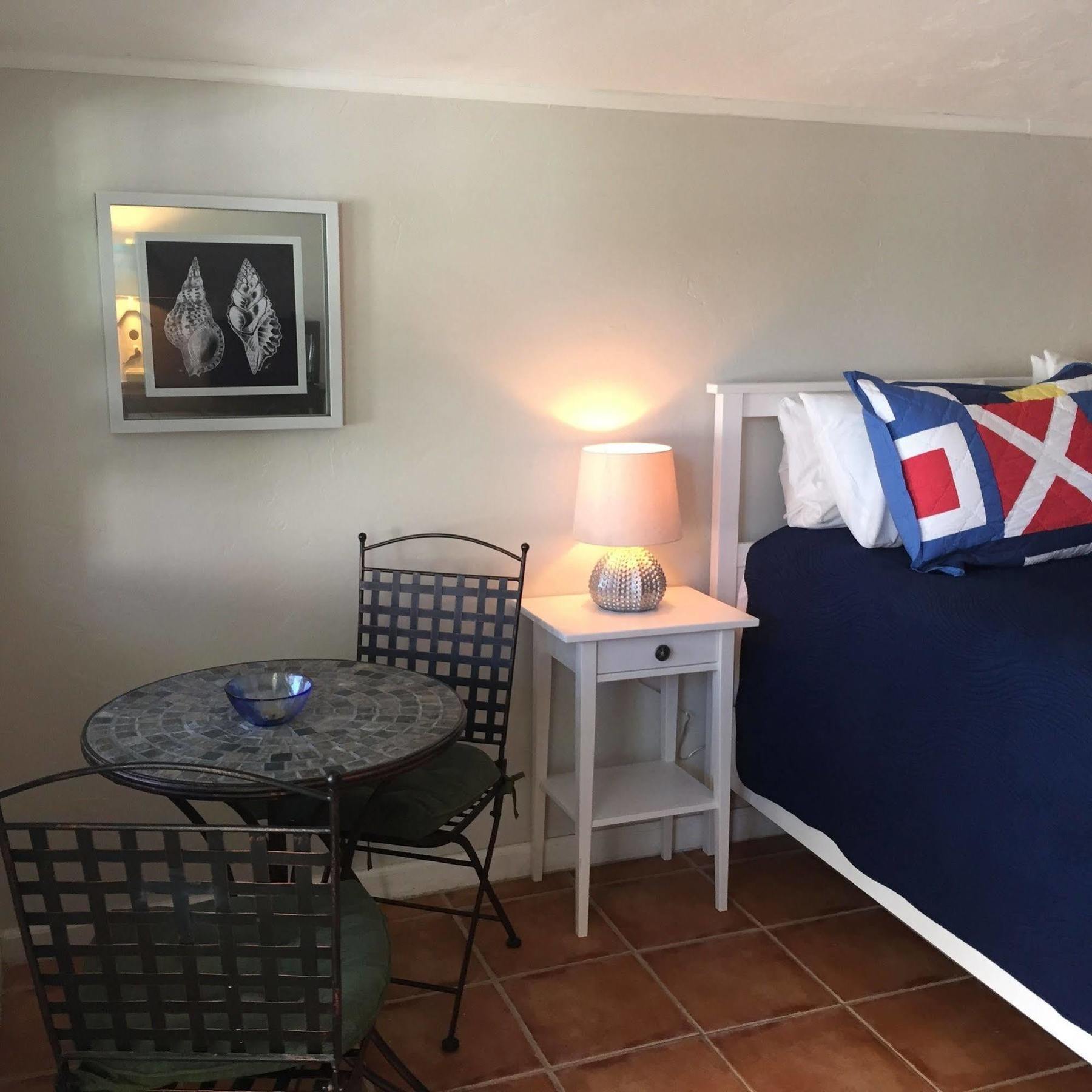 Inn Tarpon Tale