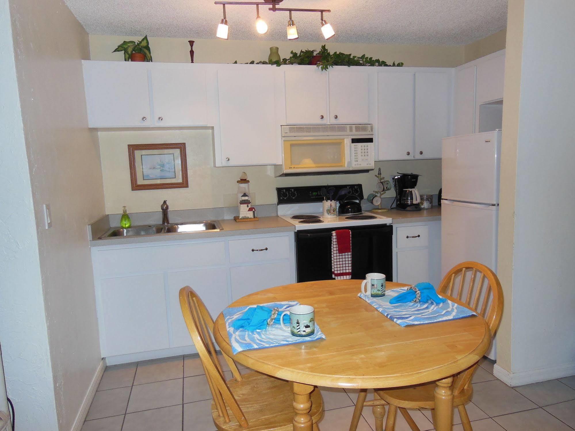 Inn Tarpon Tale