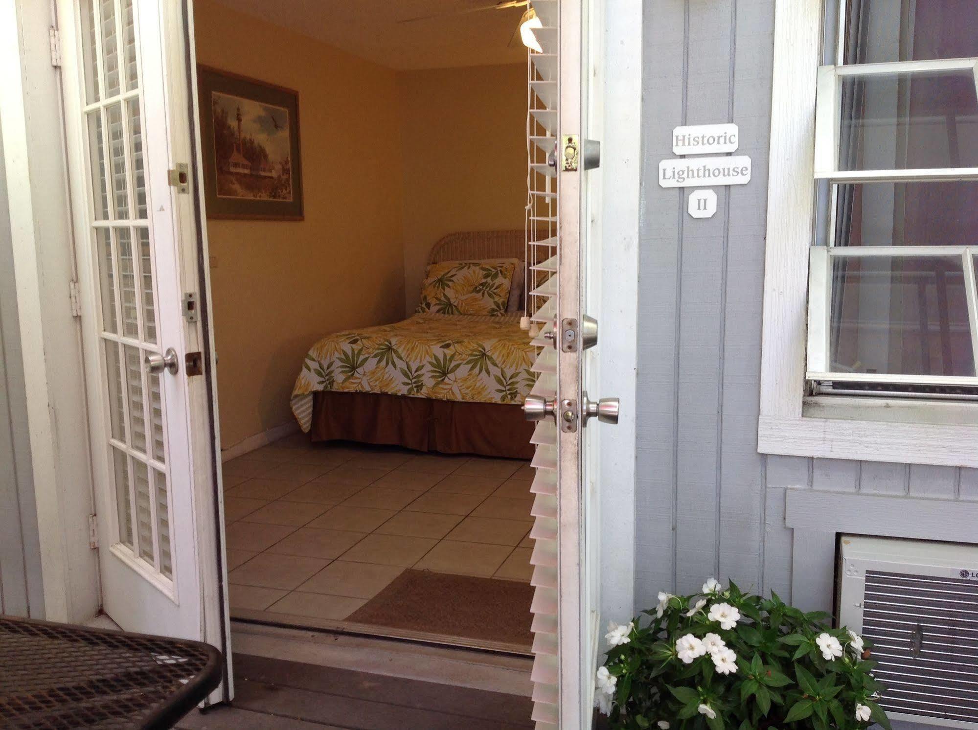 Inn Tarpon Tale