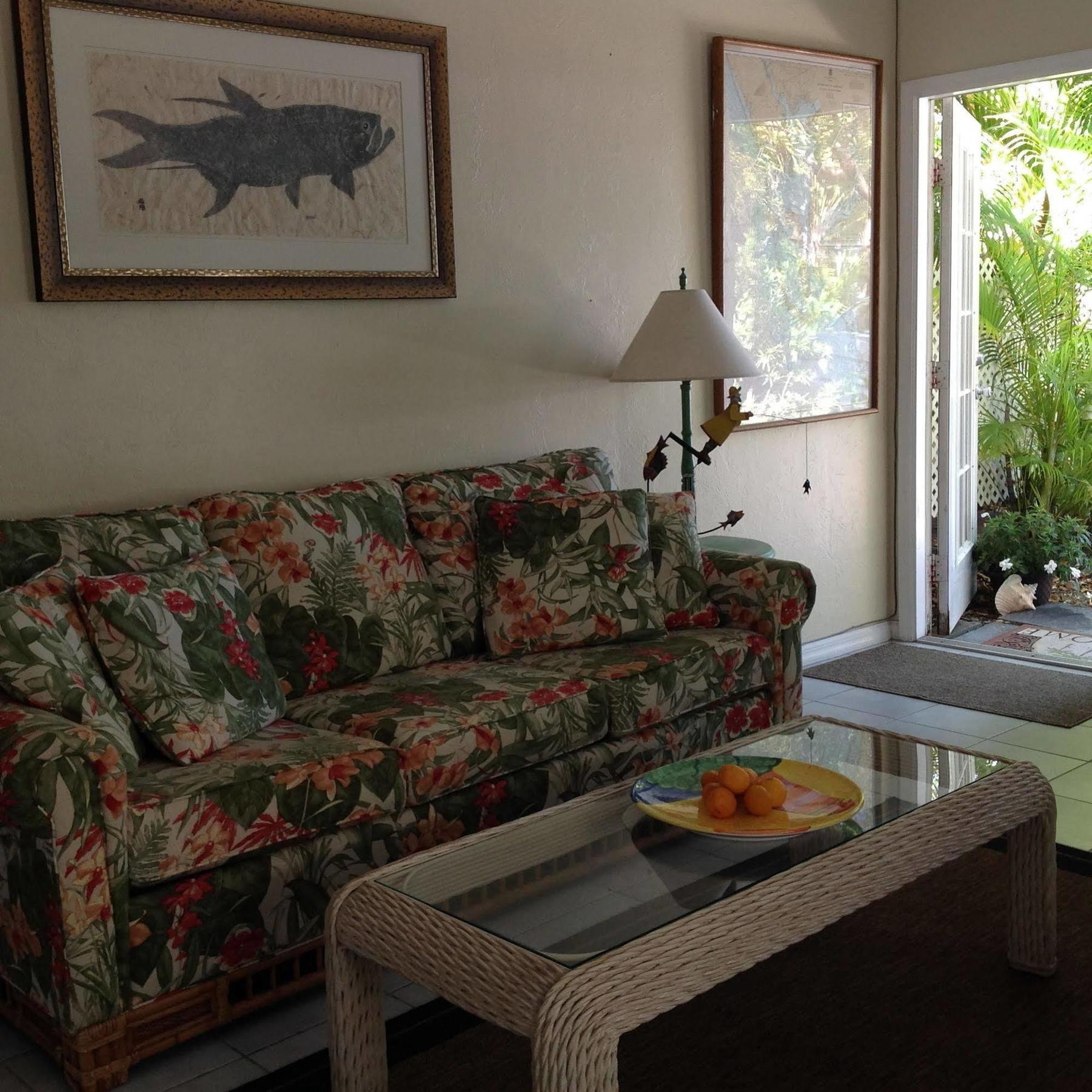 Inn Tarpon Tale 3*