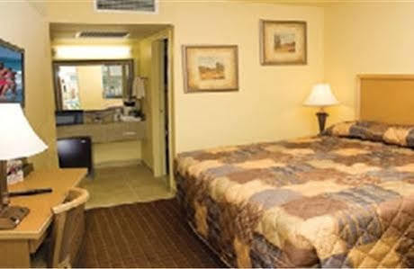 Hotel 6 Riviera Fl 2*