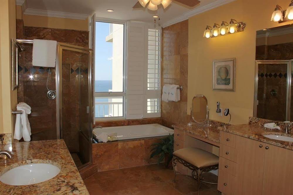 Hotel La Playa By Luxury Coastal Vacations 4*