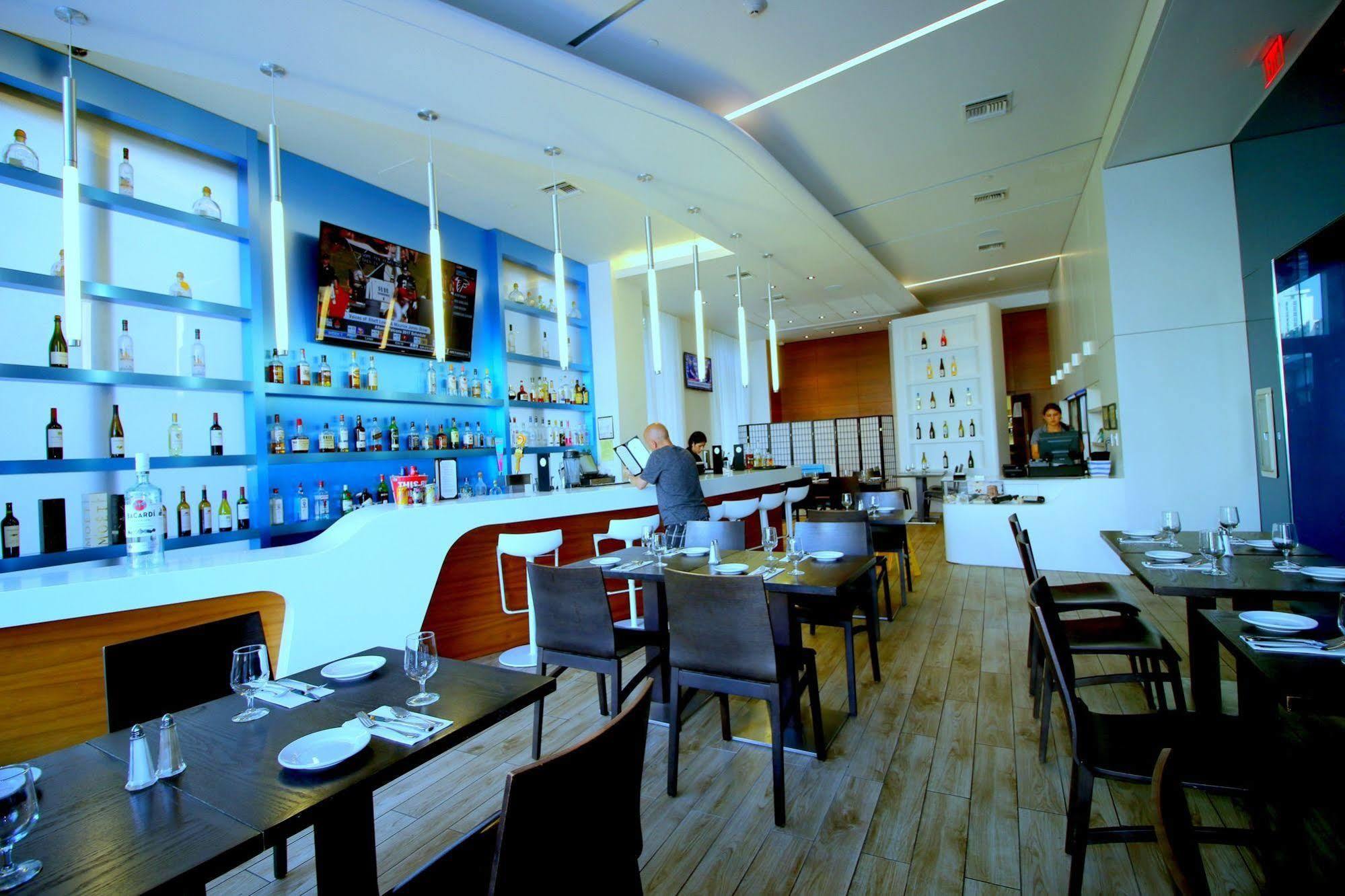Aparthotel Beachwalk Elite And 4*