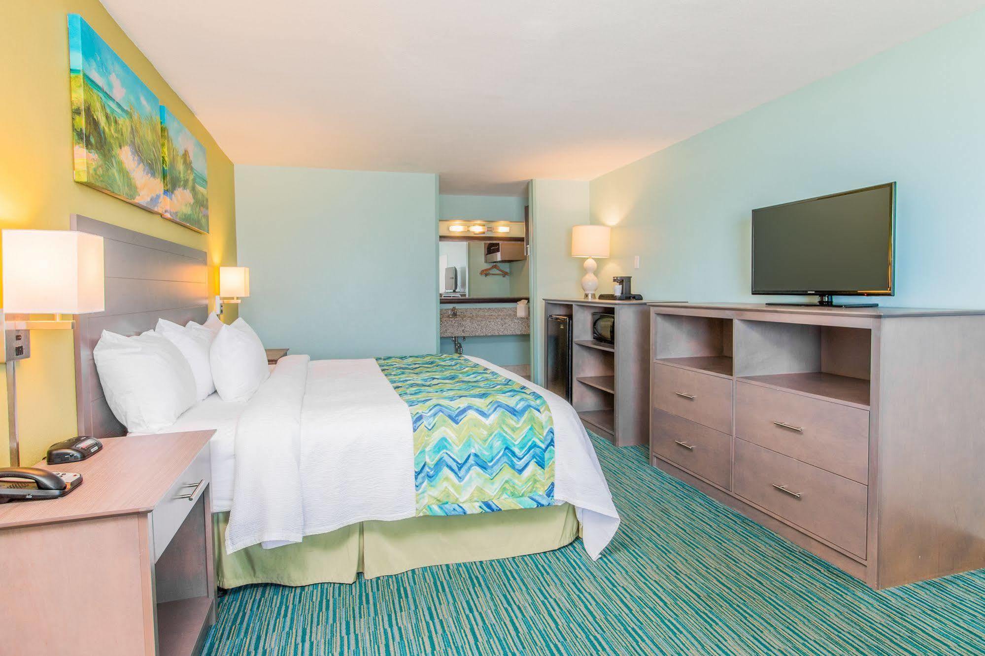Western Beachside Hotel 3*