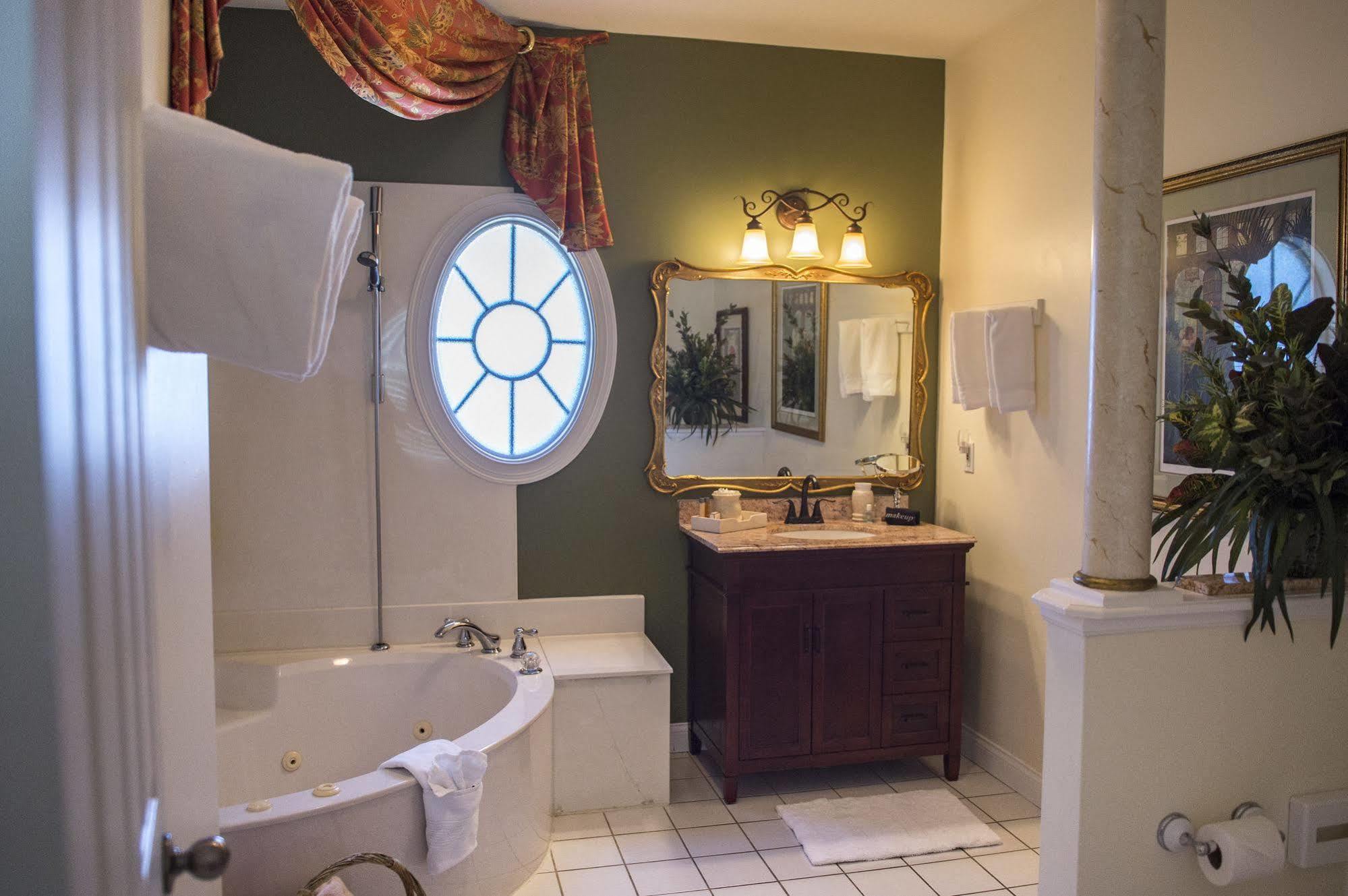 Windemere By The Sea Bed & Breakfast 4*
