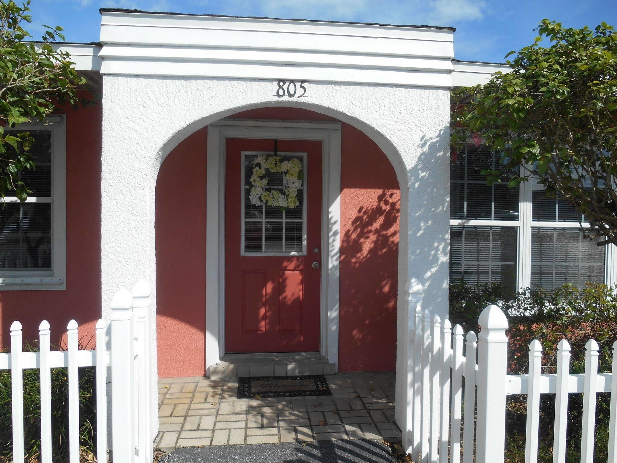Windemere By The Sea Bed & Breakfast 4*