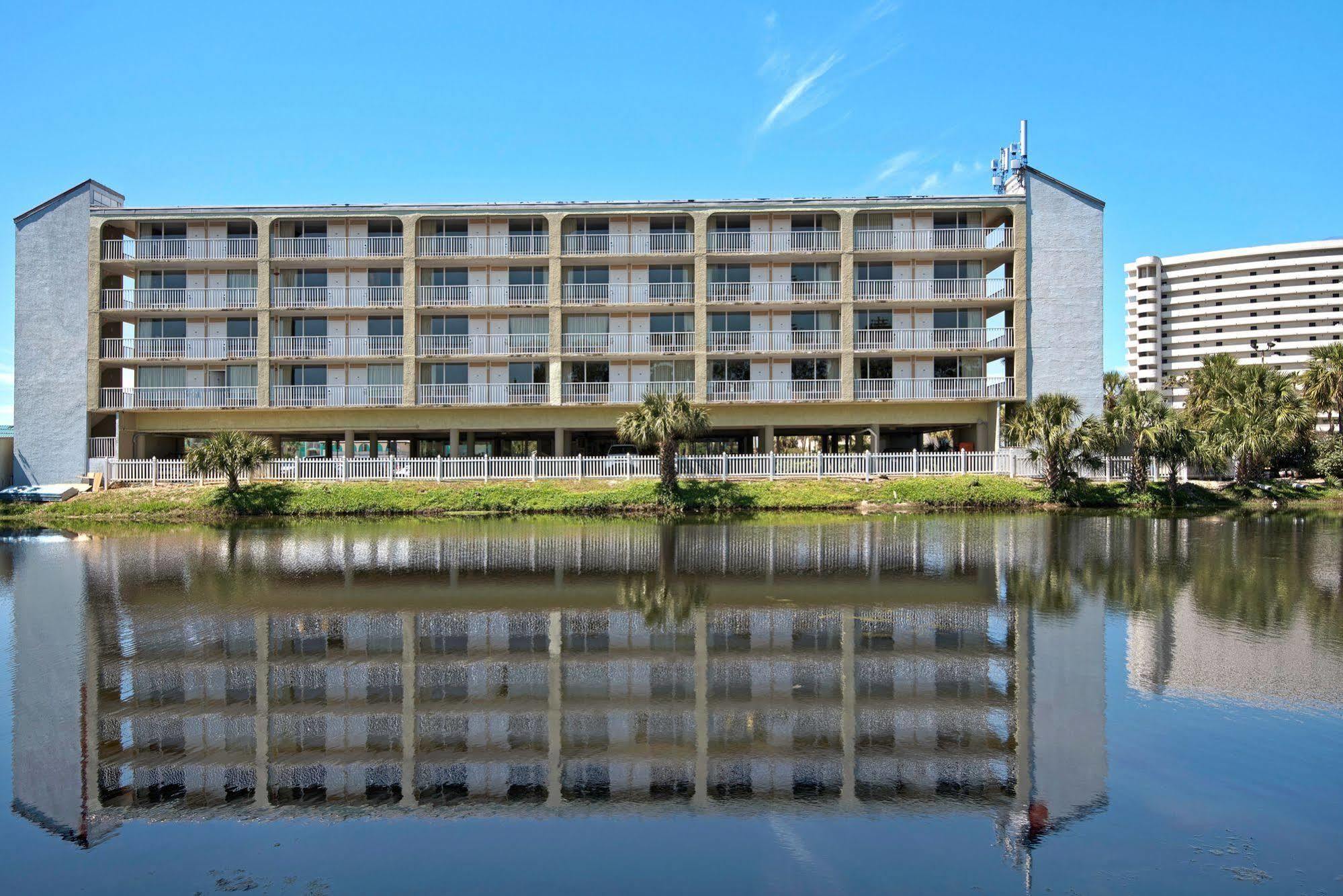 Baymont By Wyndham Panama 2*