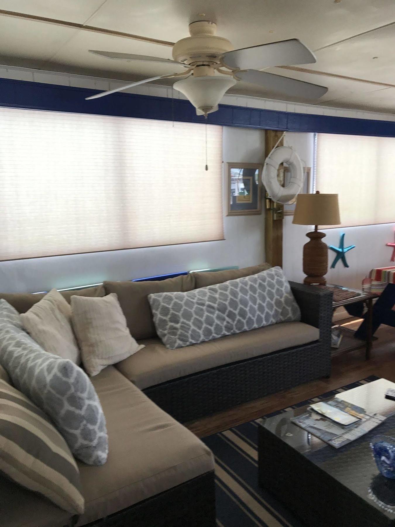 Mangrove Marina And Aqualodge Houseboats