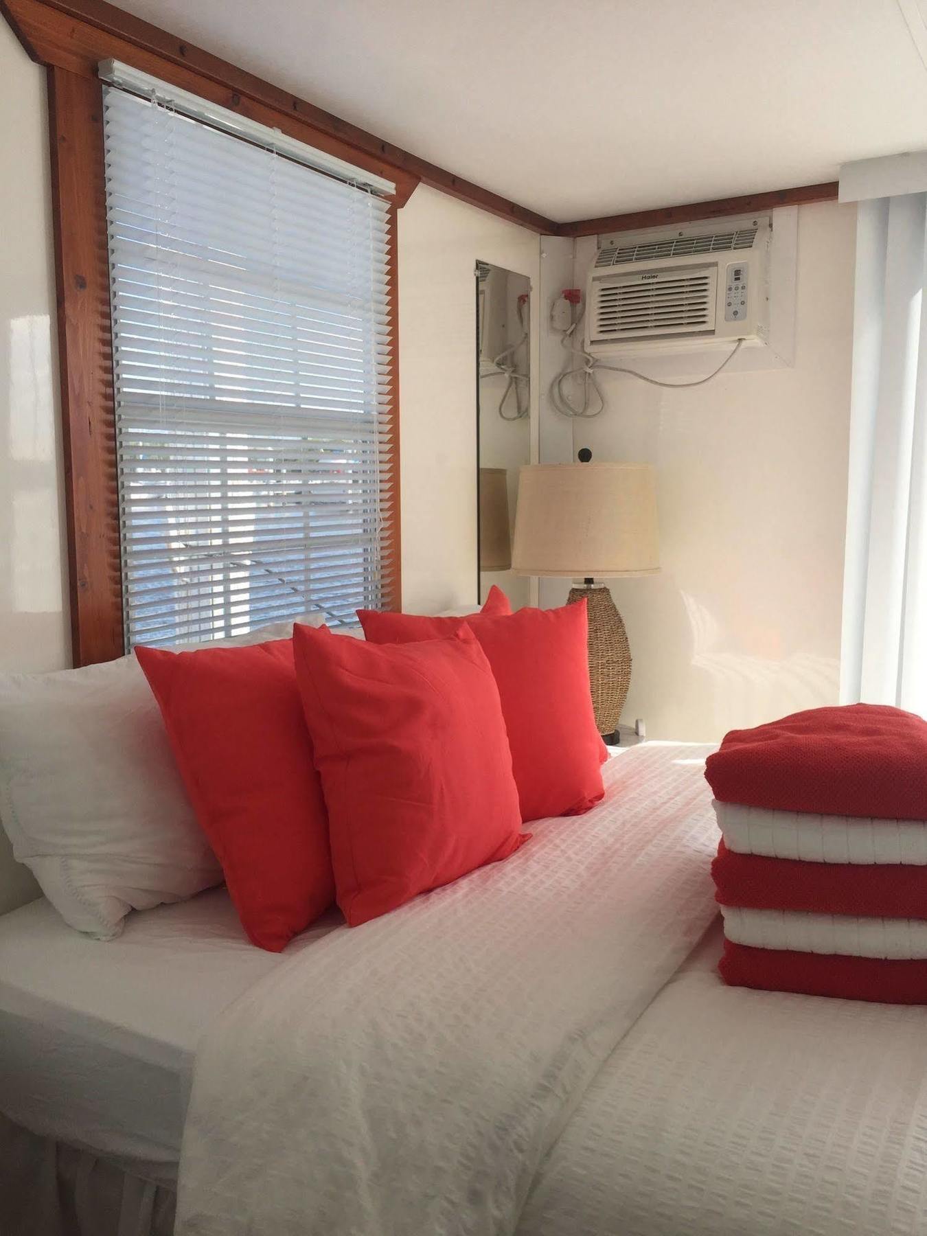 Hotel Mangrove Marina And Aqualodge Houseboats