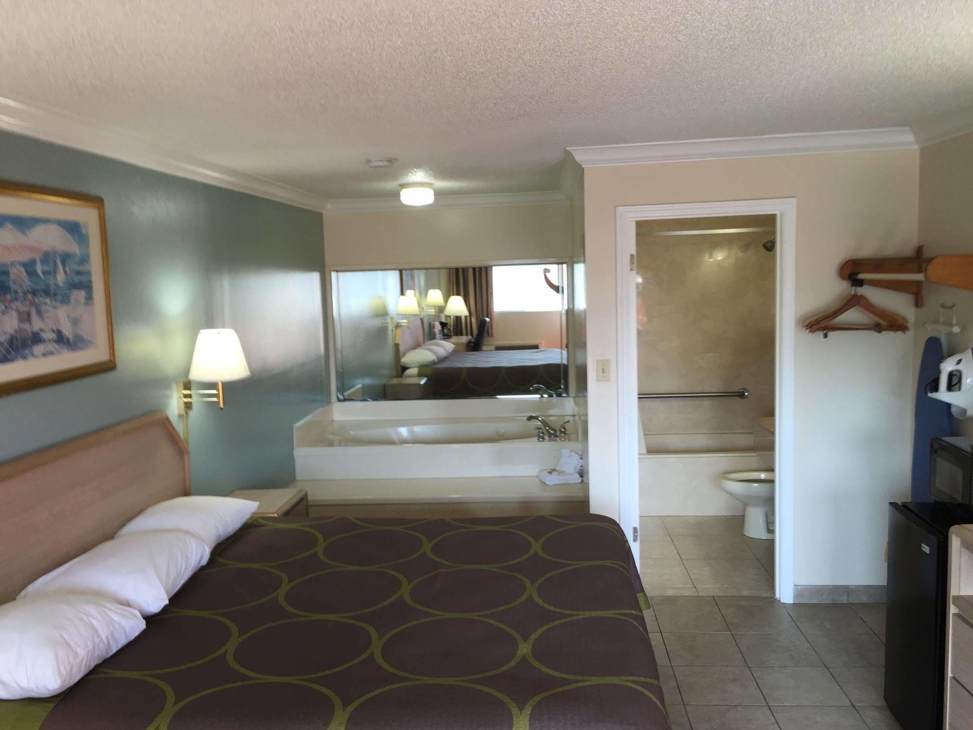 Motel Super 8 By Wyndham Ft Walton 2*