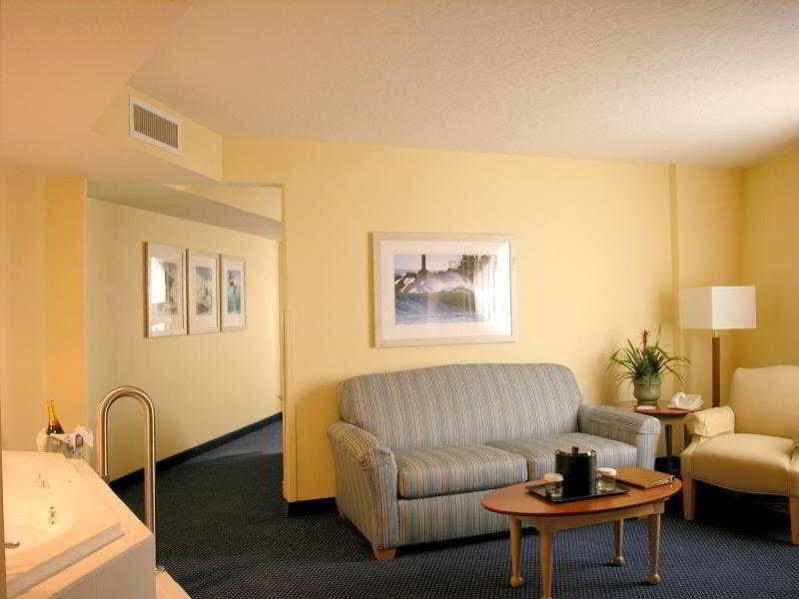 Four Points By Sheraton Cocoa Hotel
