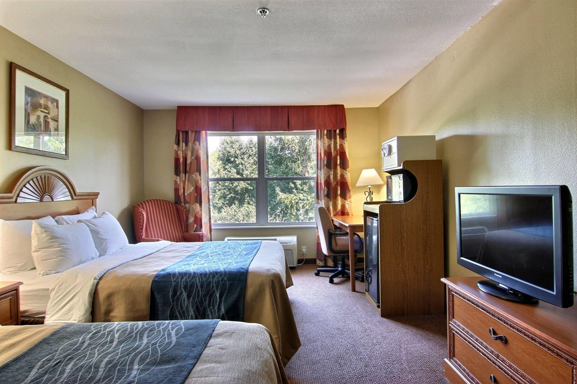 Spark By Hilton I 95 Hotel 3*