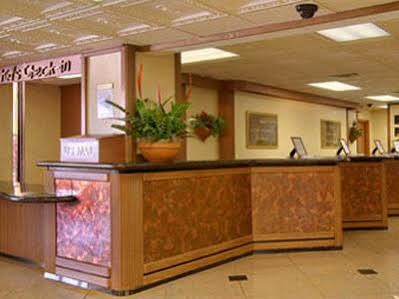 Ramada Maingate West 3*
