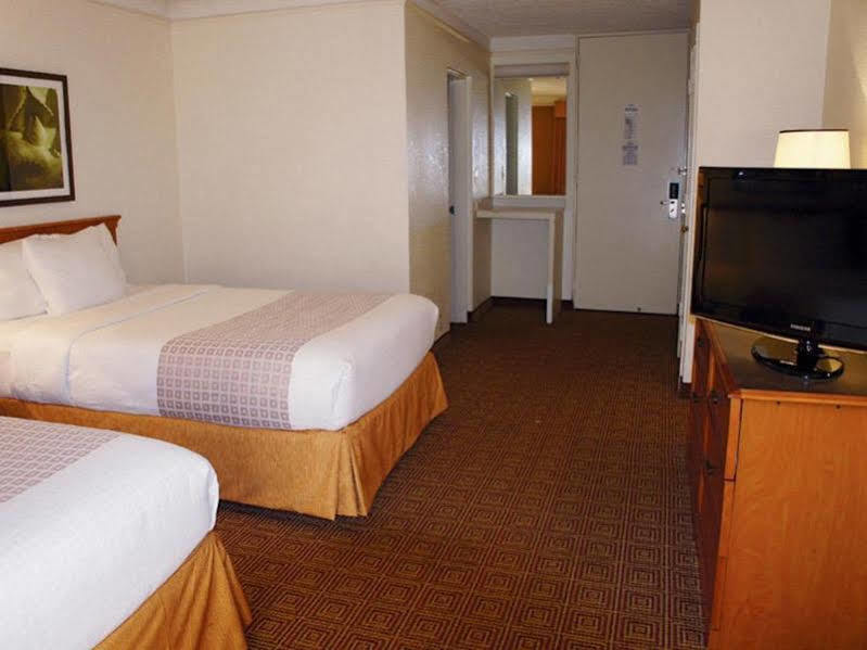 Baymont By Wyndham Daytona - Intl Speedway Hotel 3*