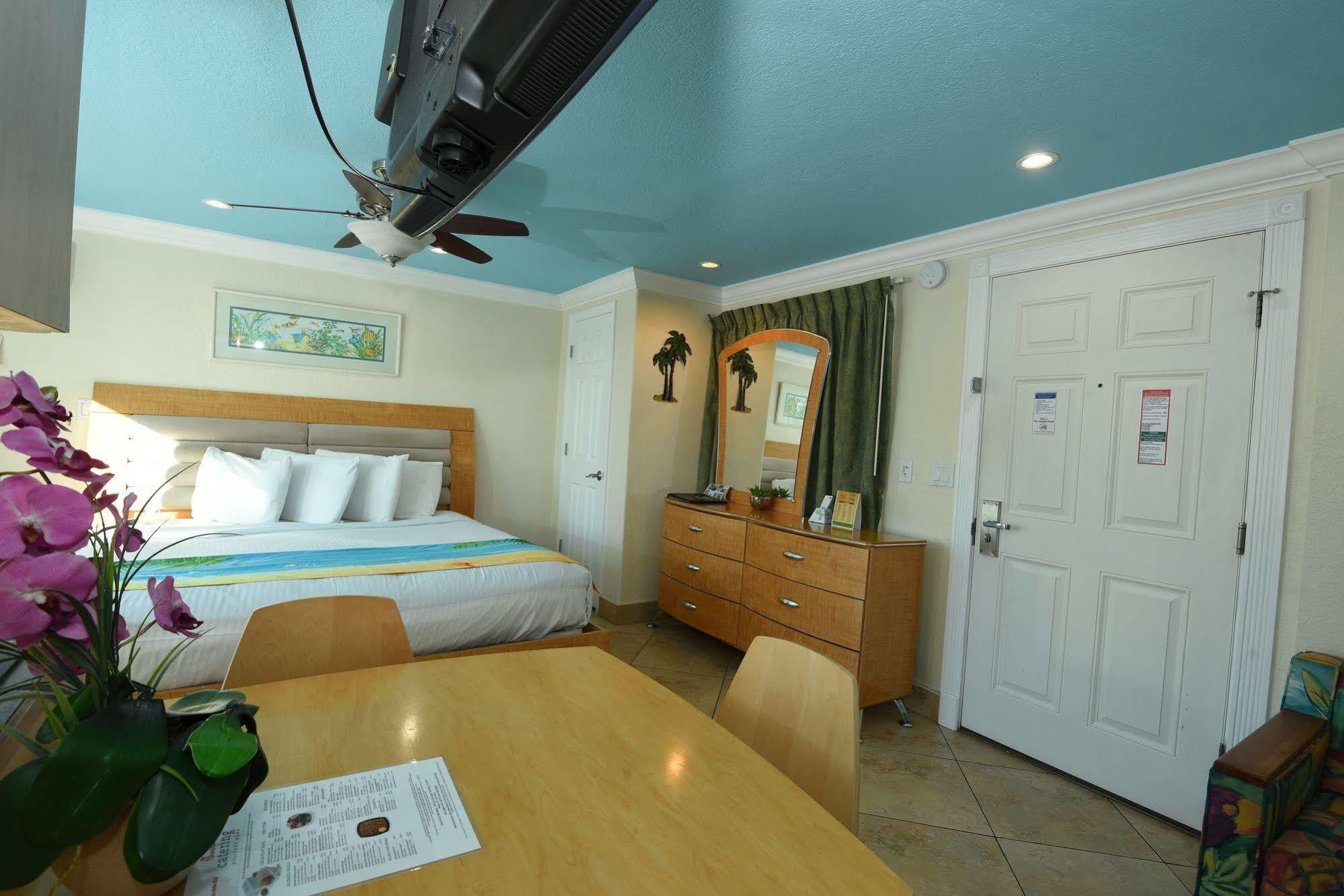 Hotel Bayview Plaza Waterfront St. Pete Beach