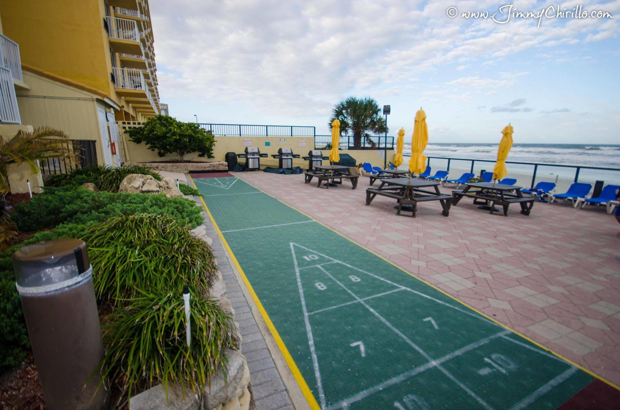 Resort Outrigger Club