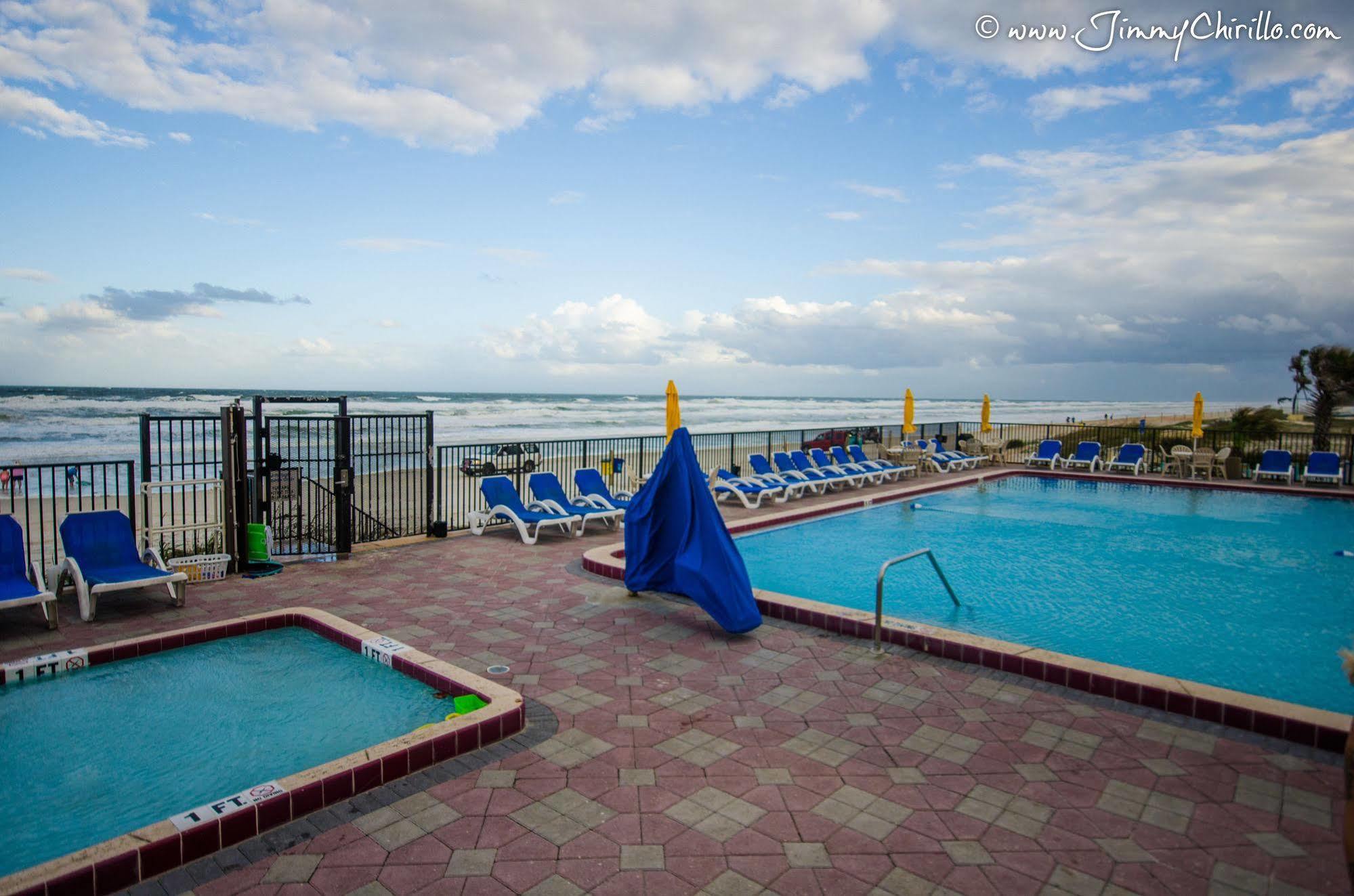 Outrigger Club 3*