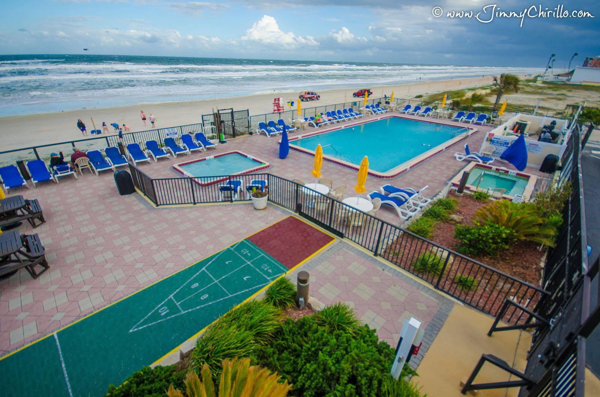 Outrigger Club 3*
