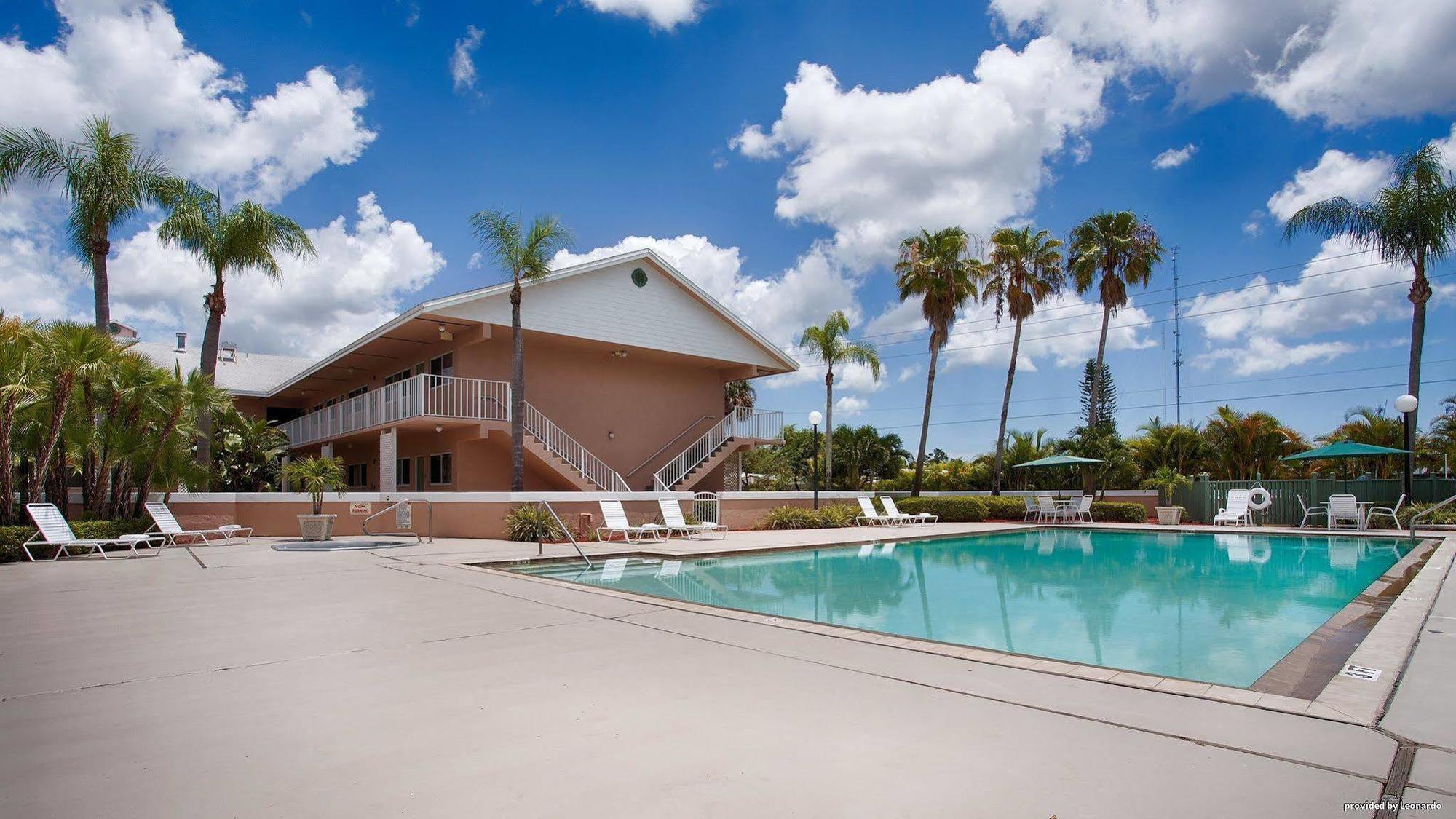 Western 3* Port St. Lucie