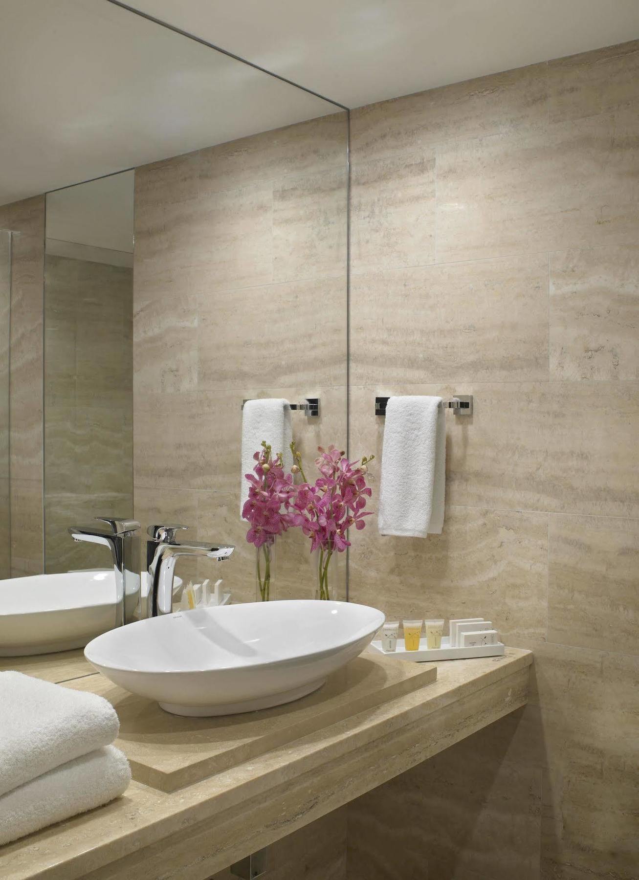 Grand West Hotel 3*