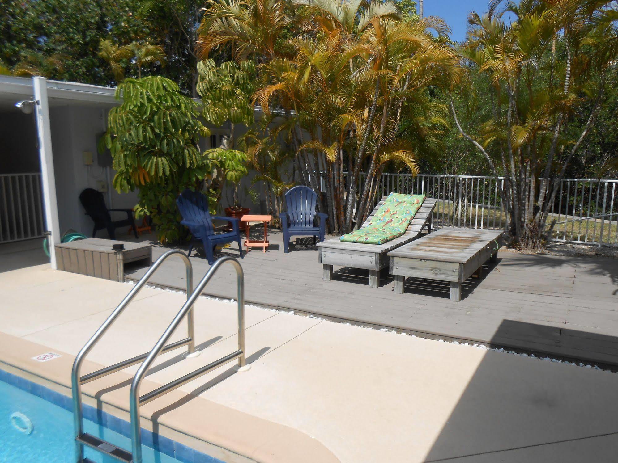 Sunshine Island - Adults Only Inn