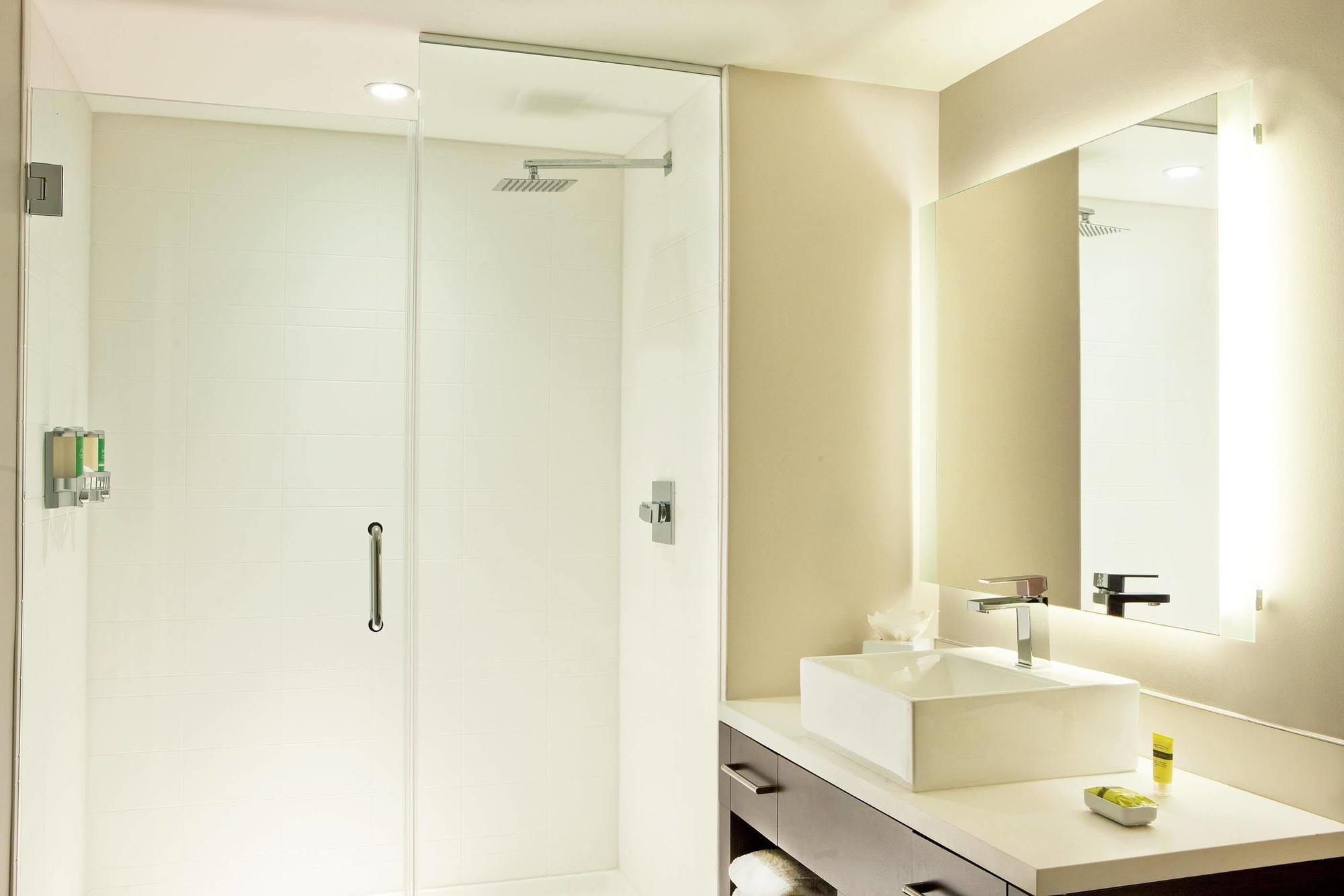 Hotel Element Miami Doral 3*