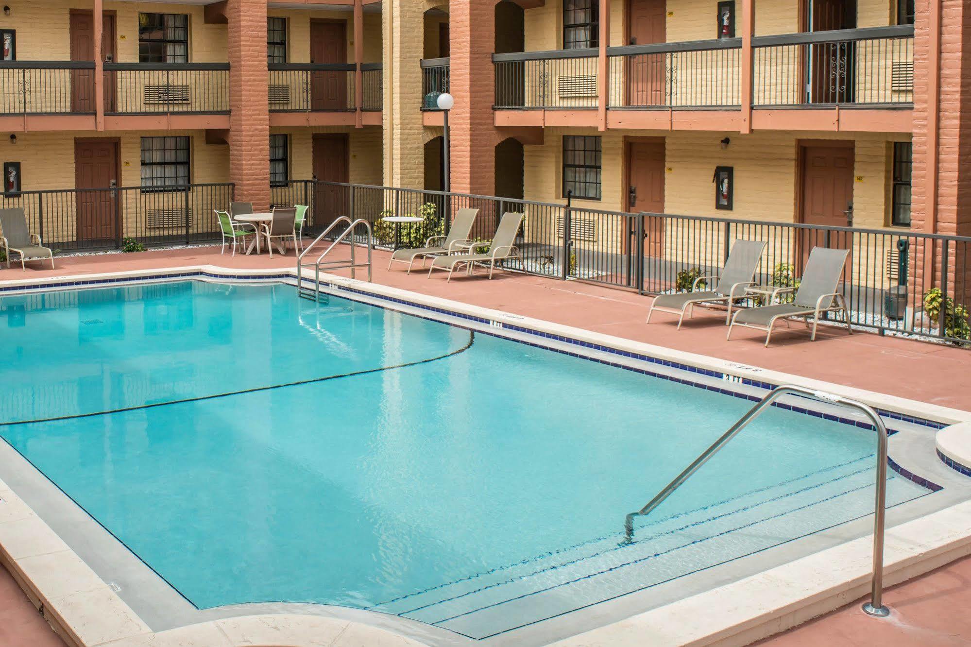 Inn Rodeway Near Ybor - Casino